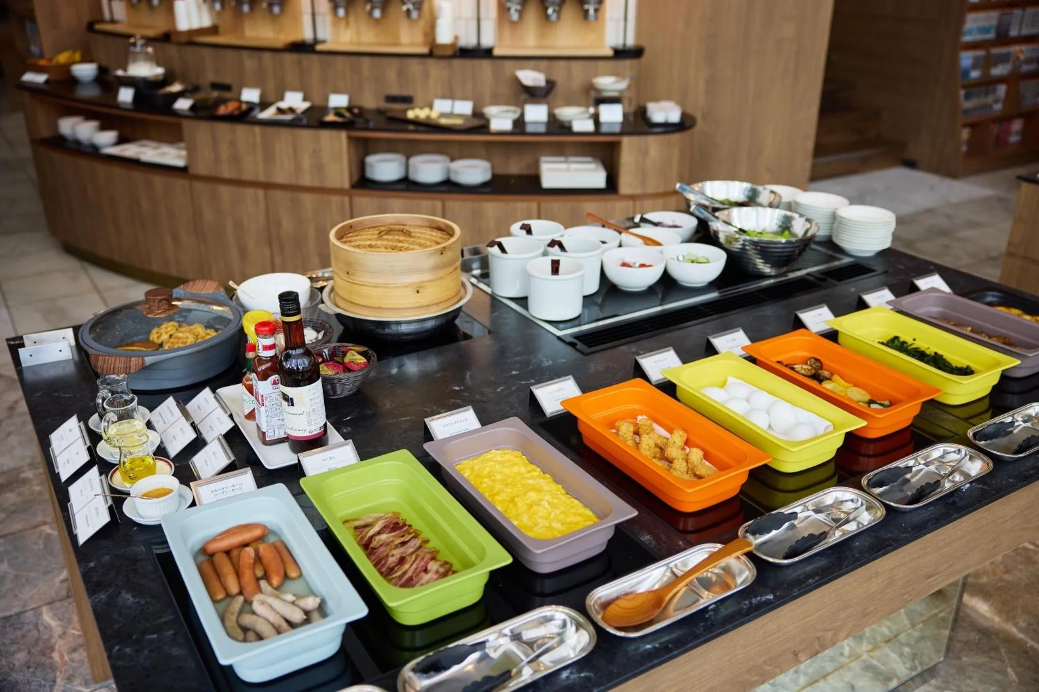 Restaurant/places to eat in ANA Holiday Inn Tokyo Bay by IHG