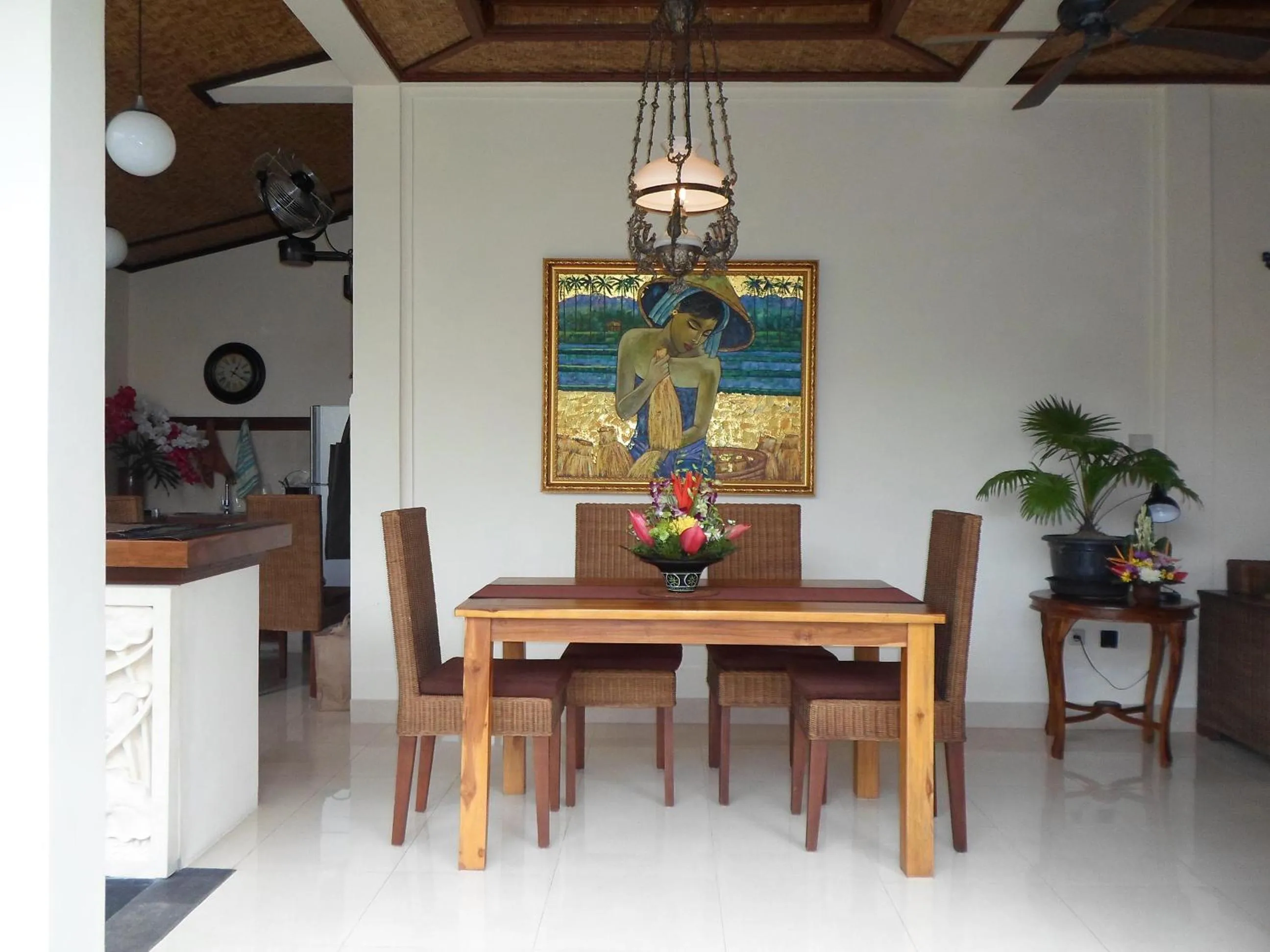 Dining area in Lily Lane Villas