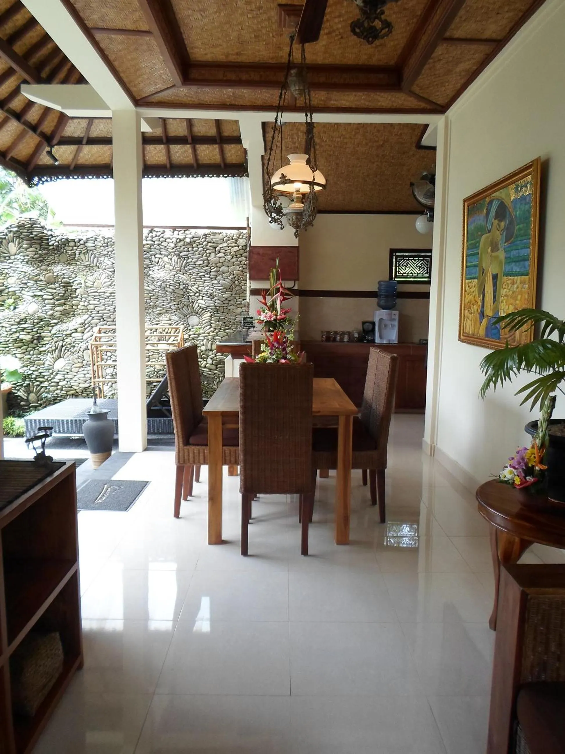 Dining area in Lily Lane Villas