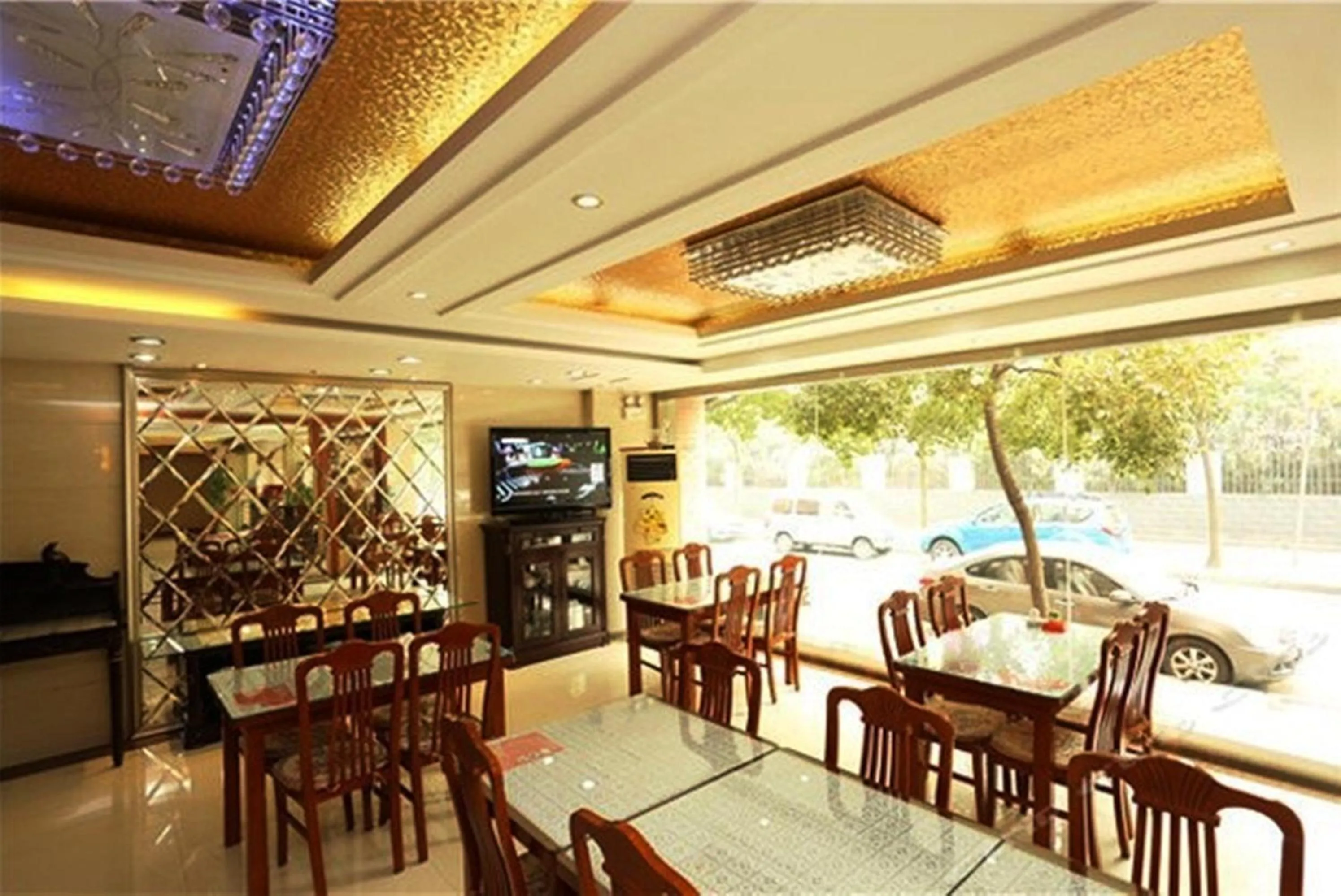 Restaurant/places to eat in Irene Boutique Hotel - Jinshu Shop