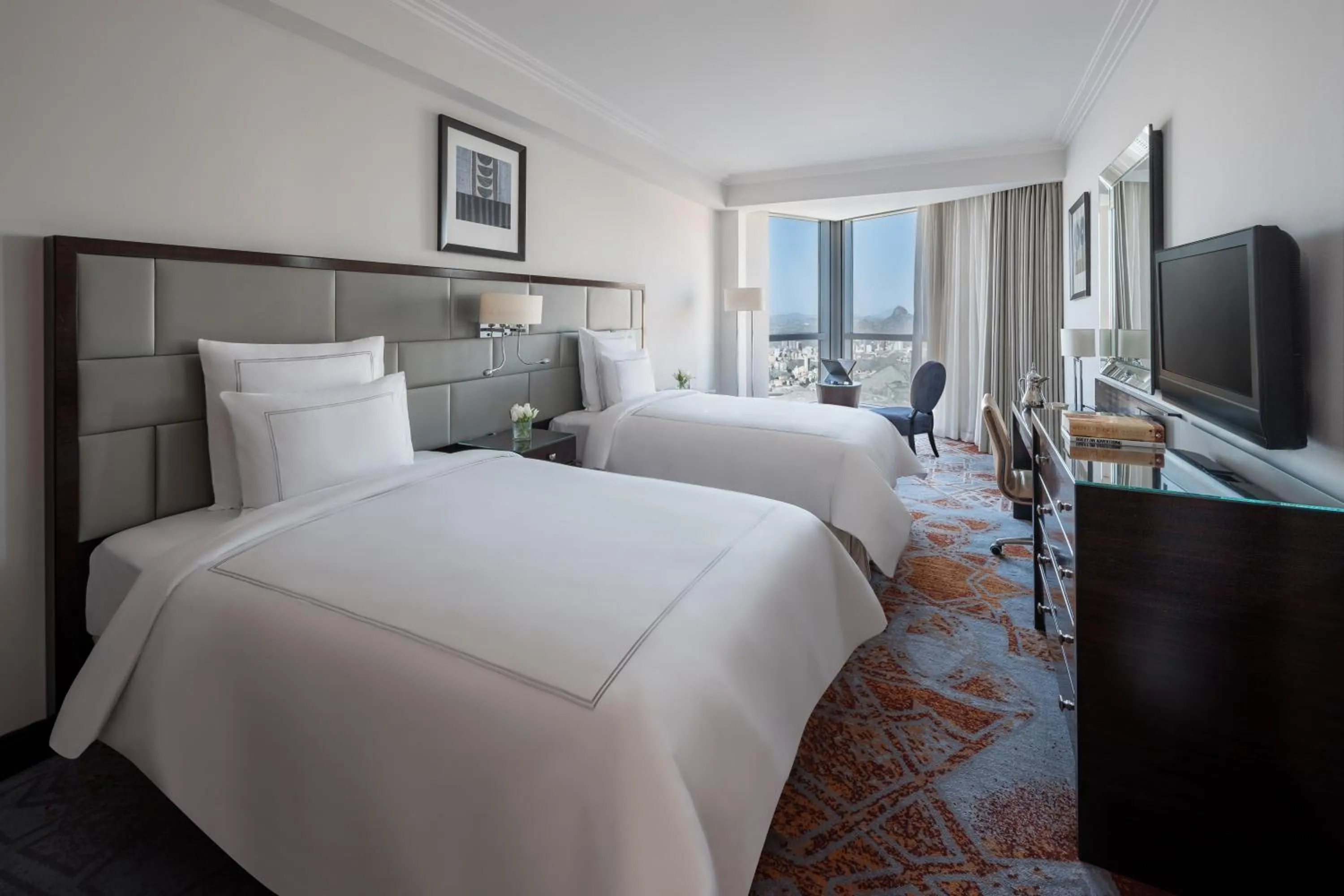 Bed in Swissotel Makkah