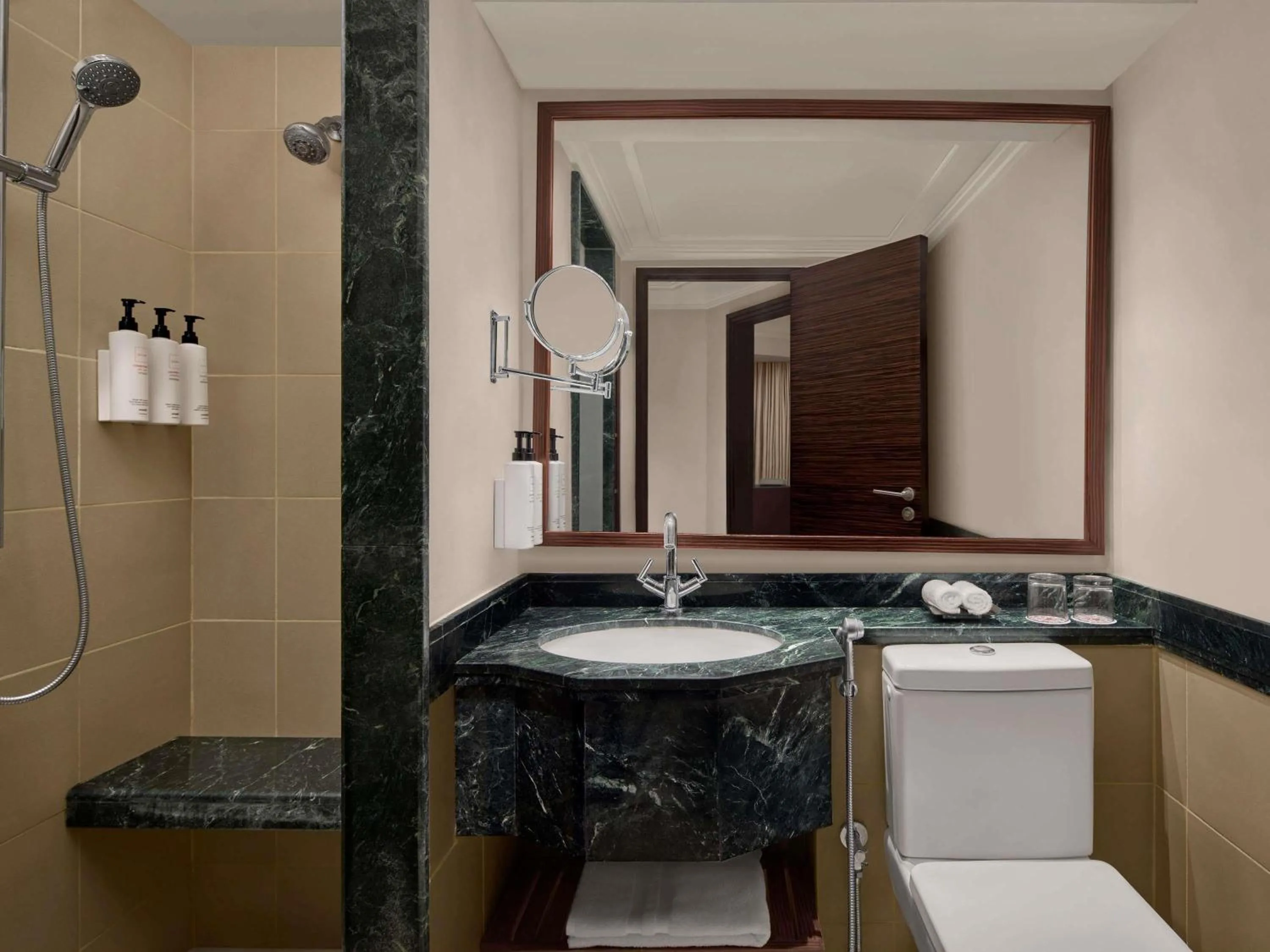 Bedroom in Swissotel Makkah