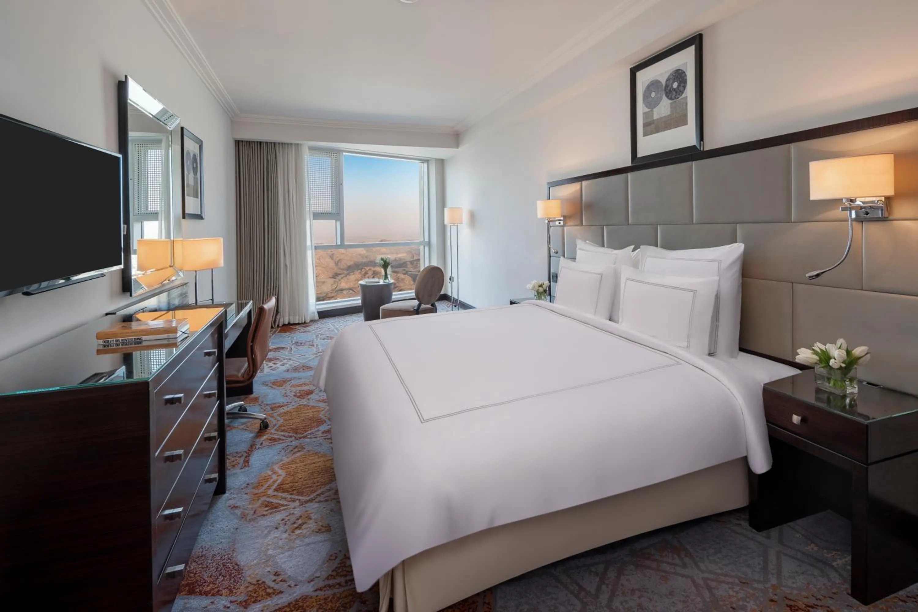 Bed in Swissotel Makkah