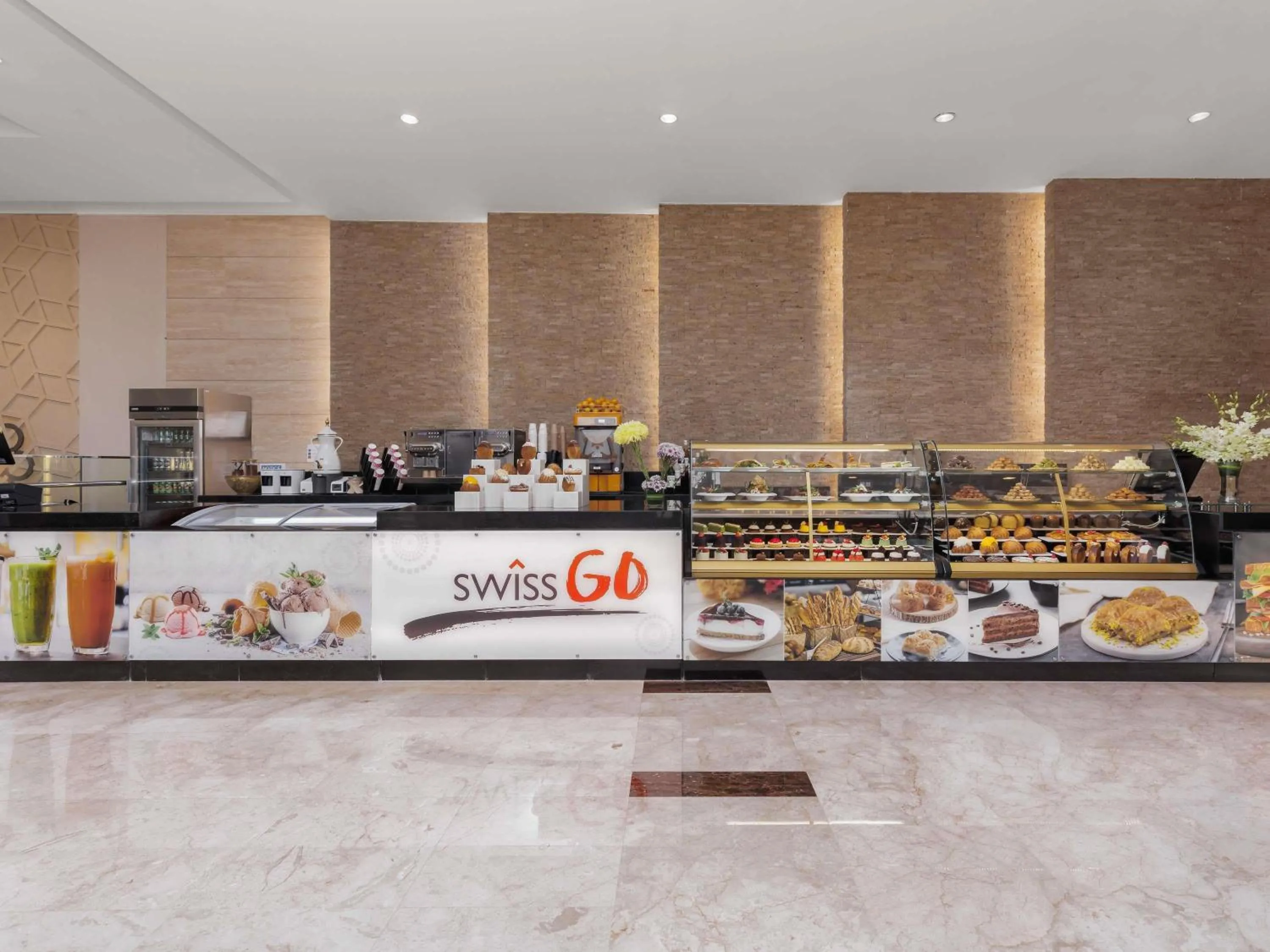 Lounge or bar in Swissotel Makkah