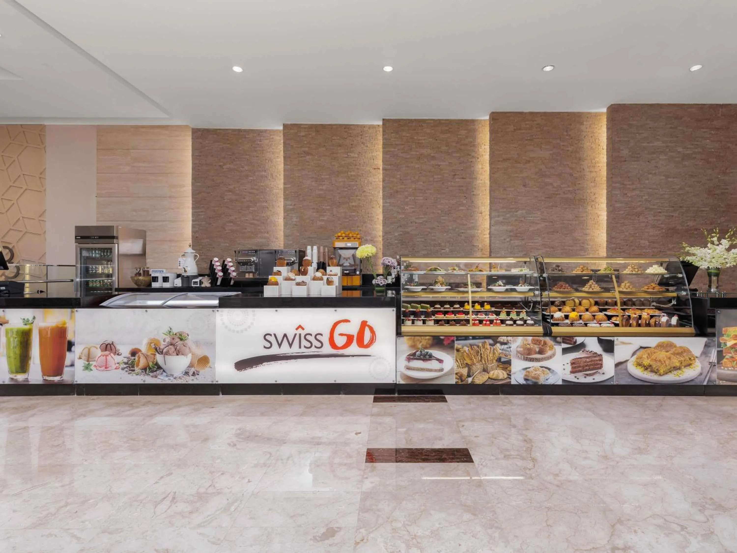 Lounge or bar in Swissotel Makkah