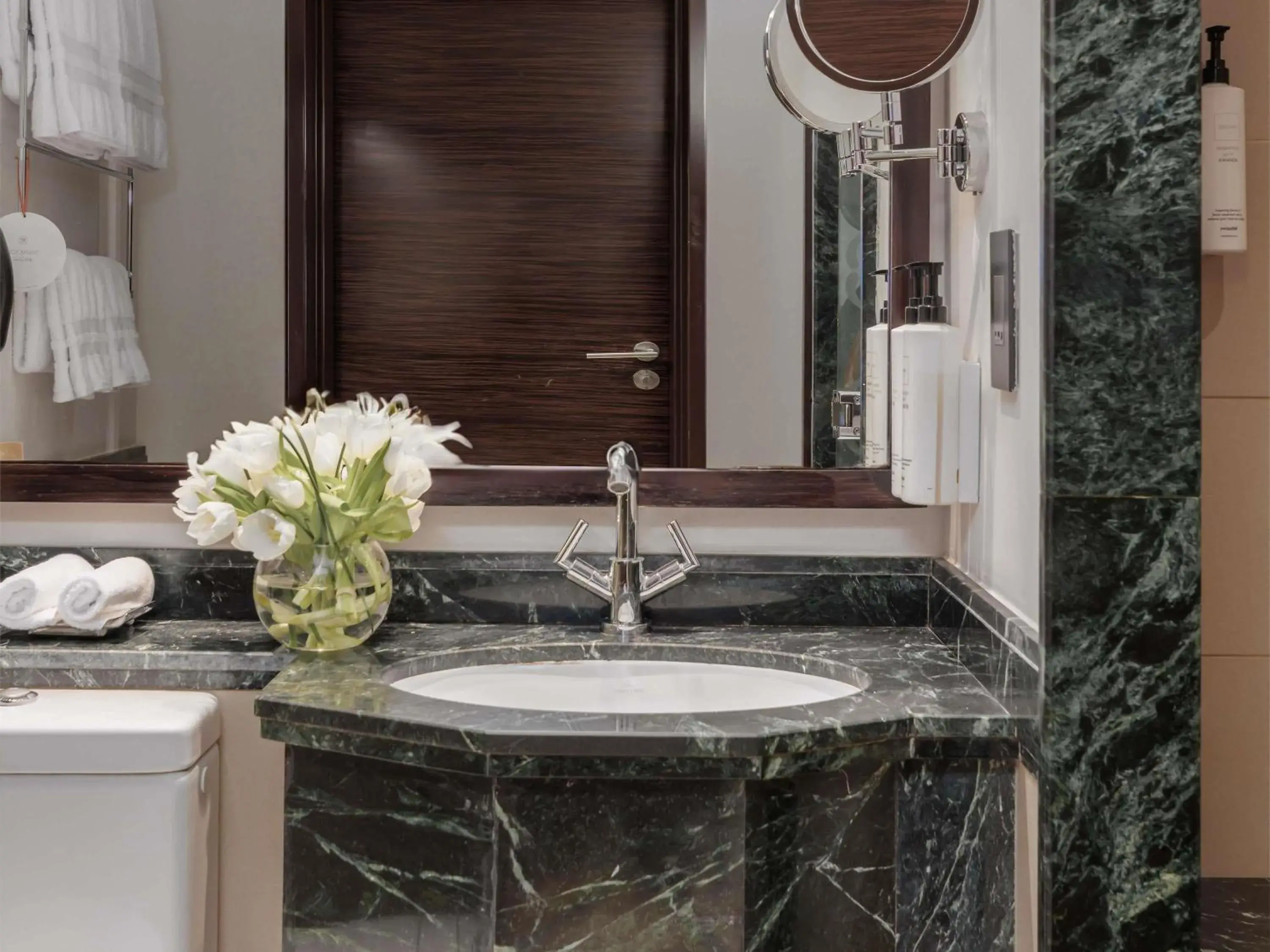 Junior Suite with City View in Swissotel Makkah Junior Suite with City View in Swissotel Makkah