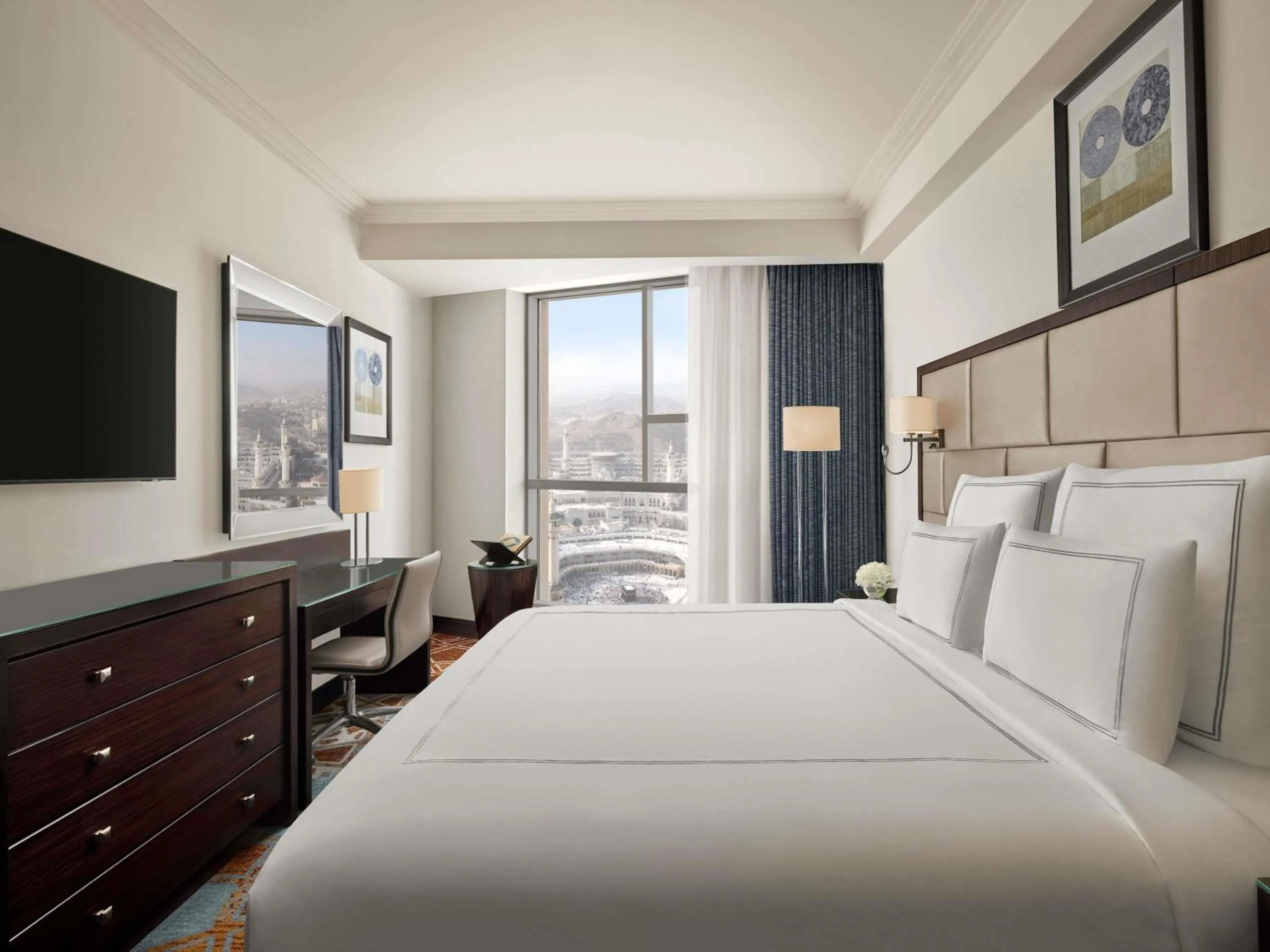 Bedroom, Bed in Swissotel Makkah