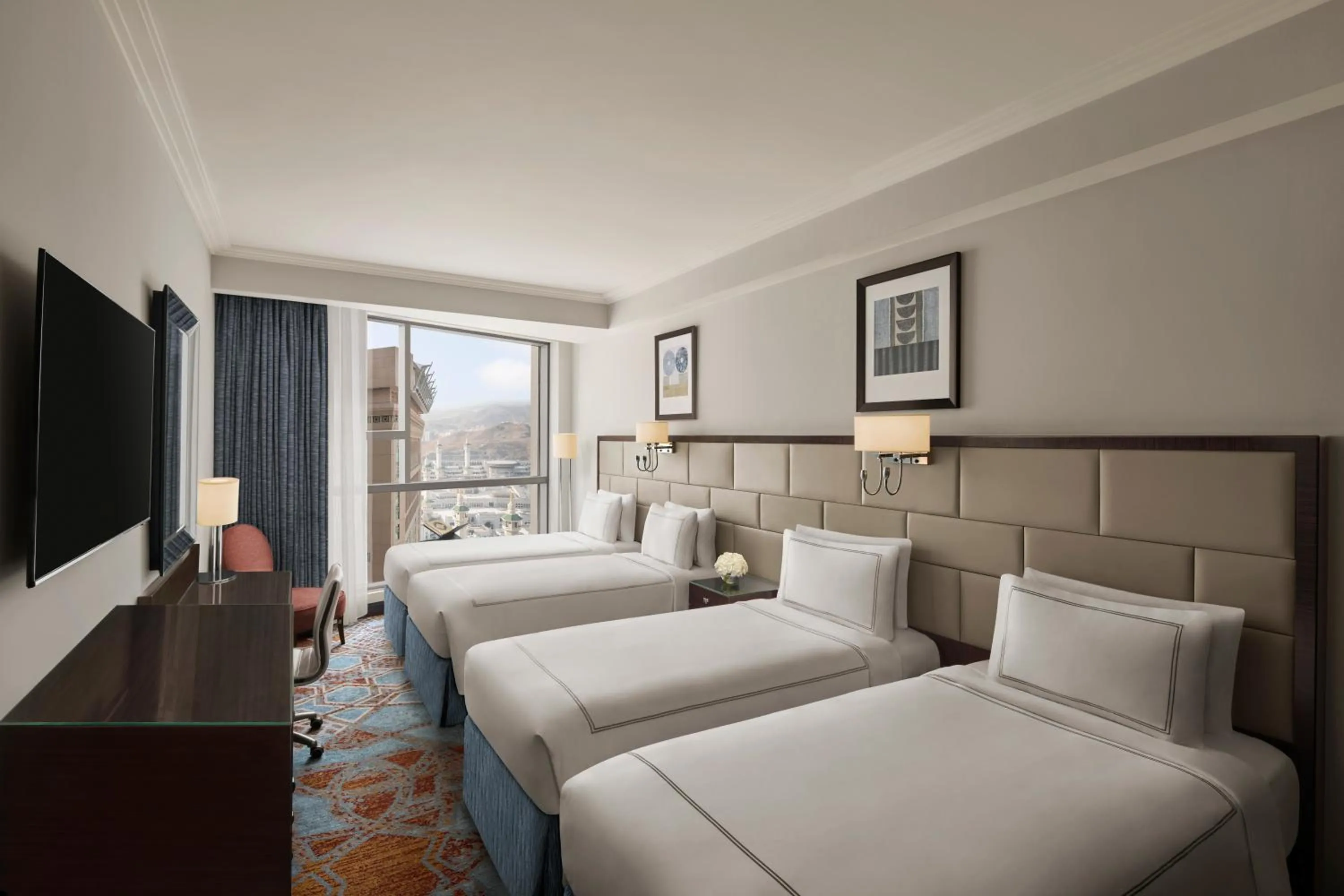 Bed in Swissotel Makkah