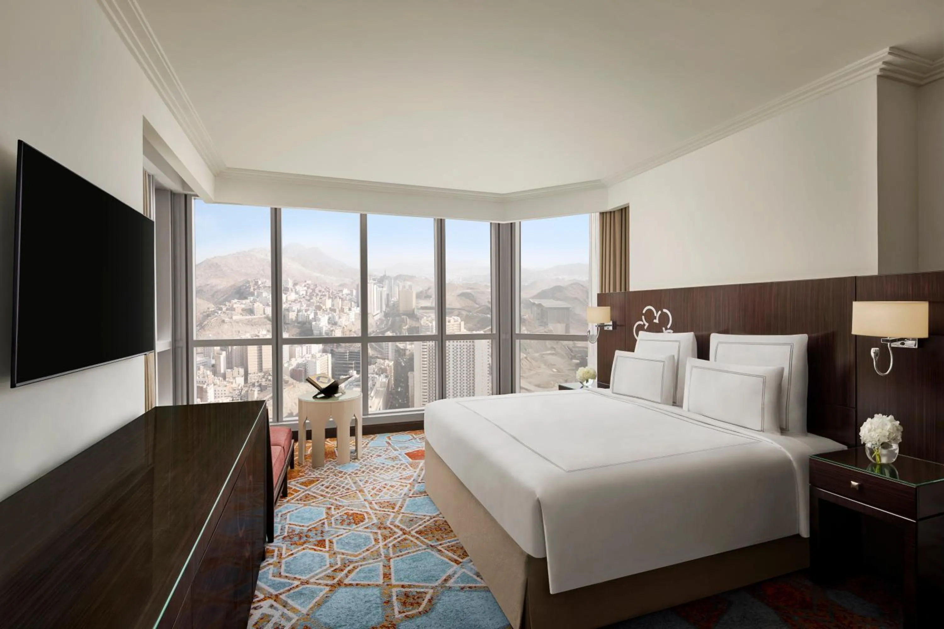 Bed in Swissotel Makkah