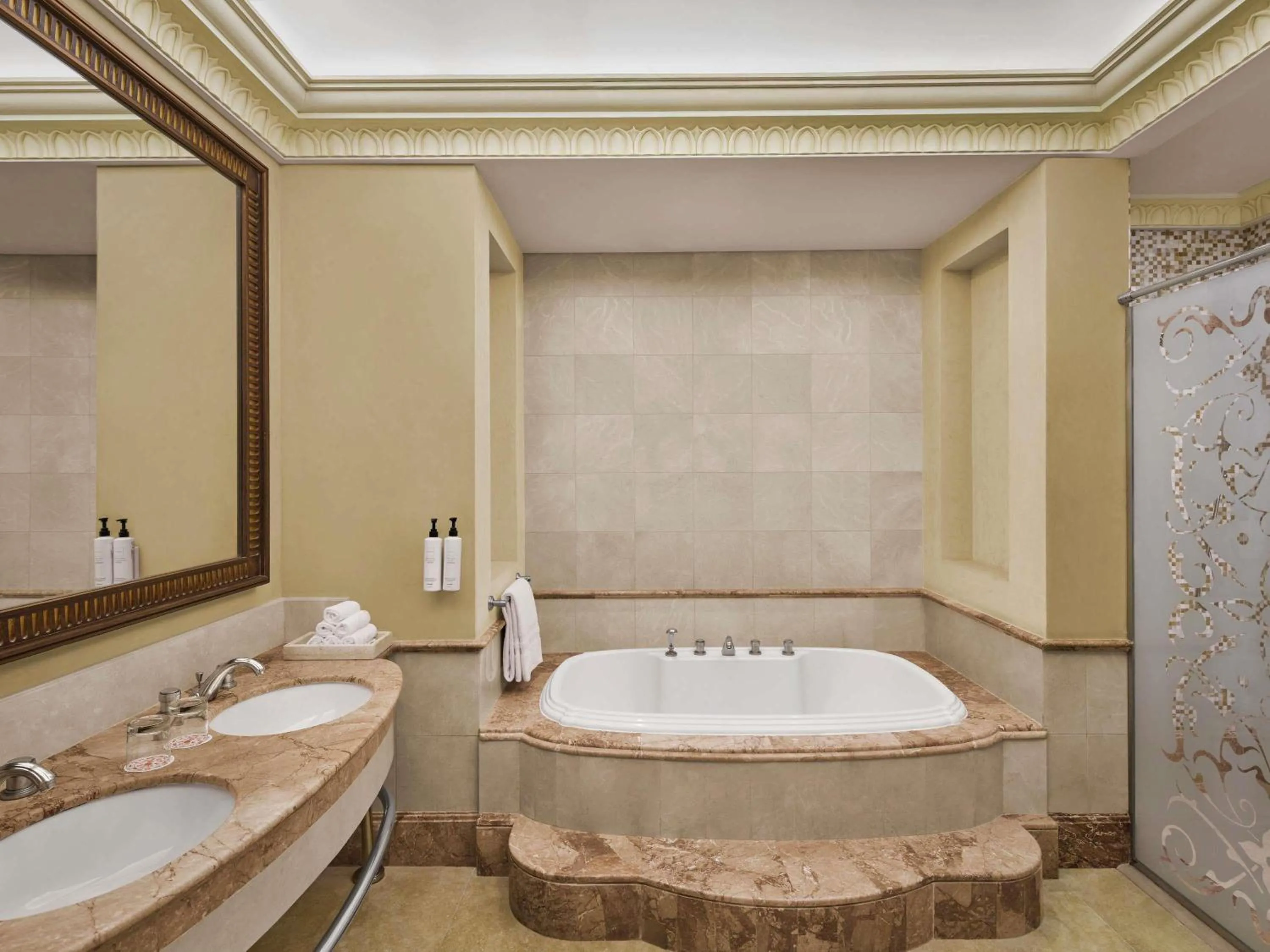 Bedroom in Swissotel Makkah