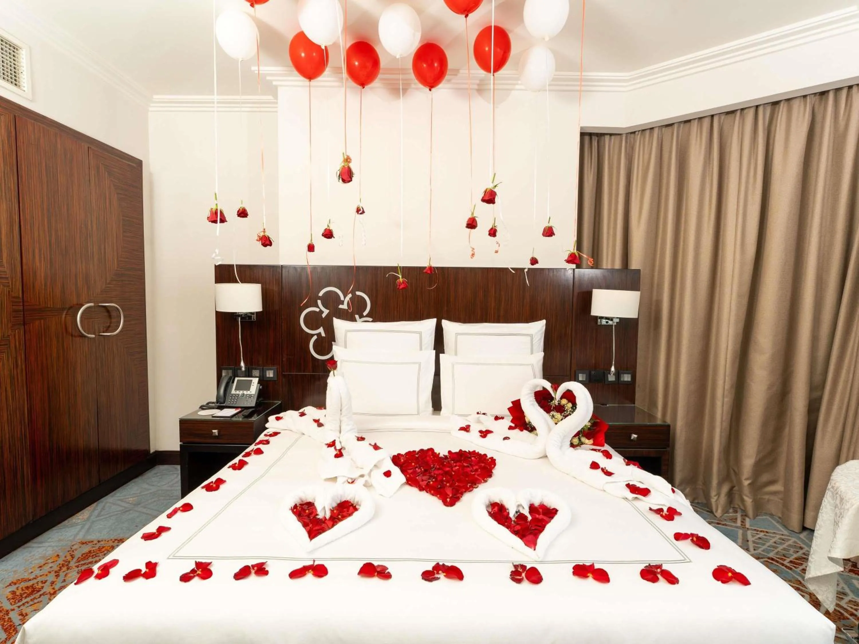 Other, Bed in Swissotel Makkah