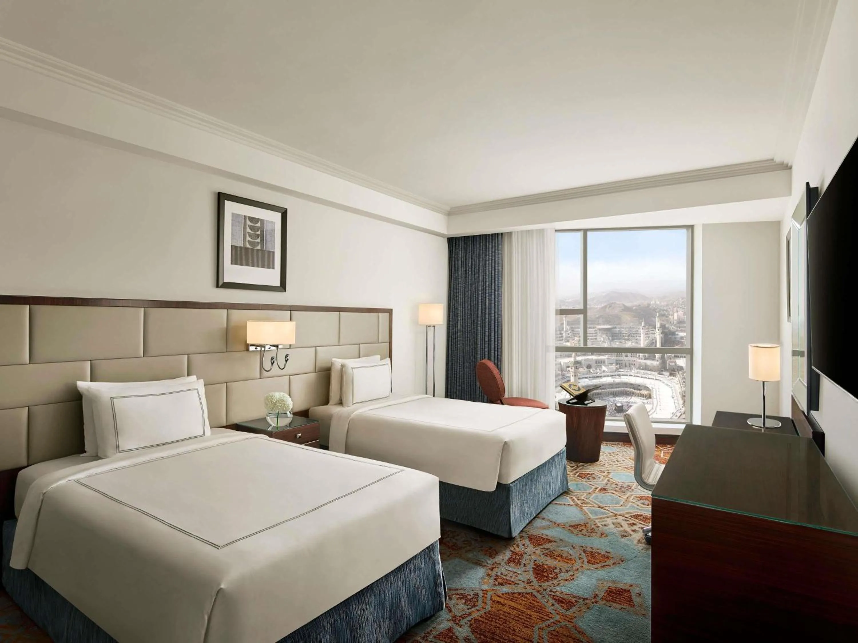 Bedroom, Bed in Swissotel Makkah