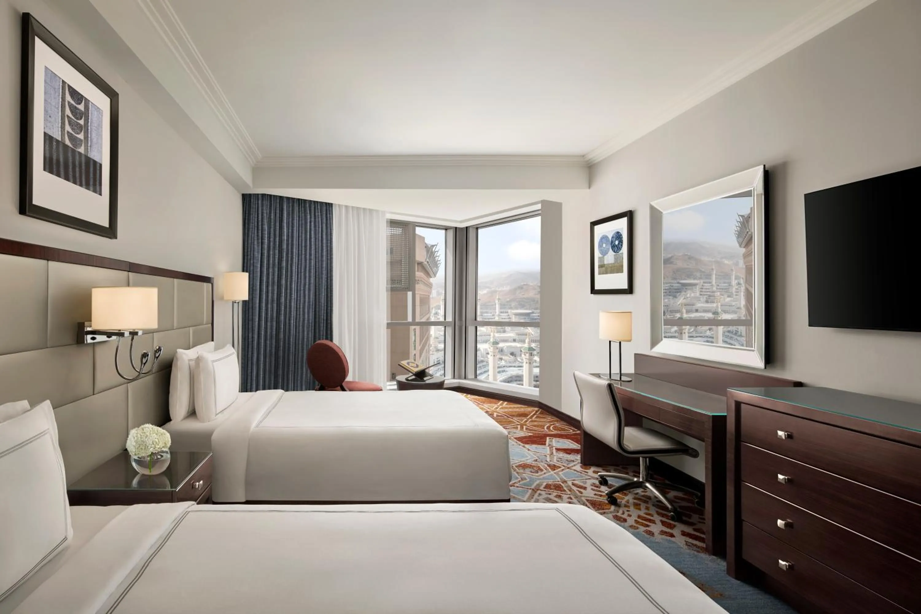 Bed in Swissotel Makkah