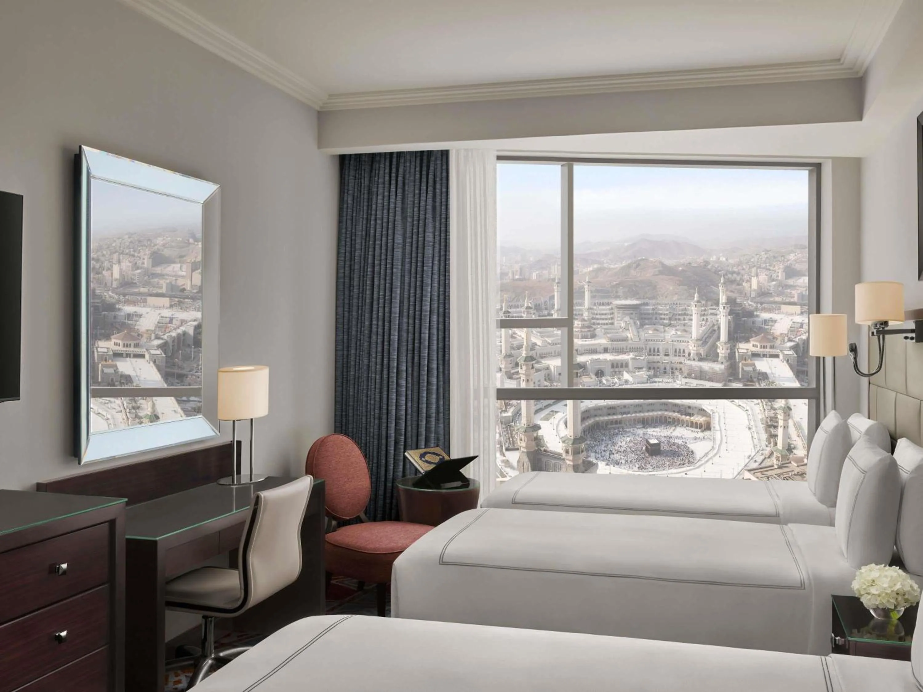 Bedroom, Bed in Swissotel Makkah