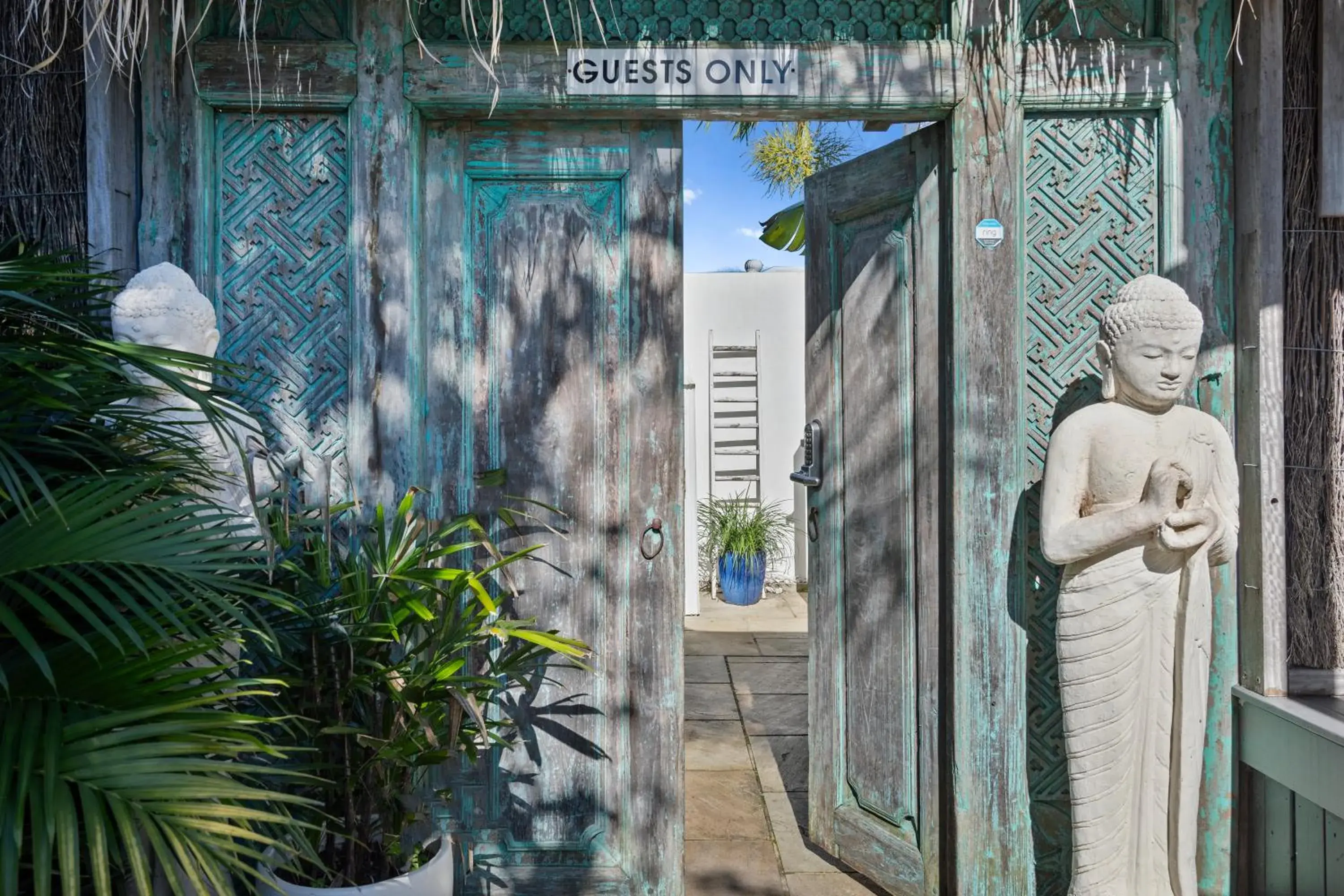 Deluxe King Room in Azur Byron Bay Deluxe King Room in Azur Byron Bay