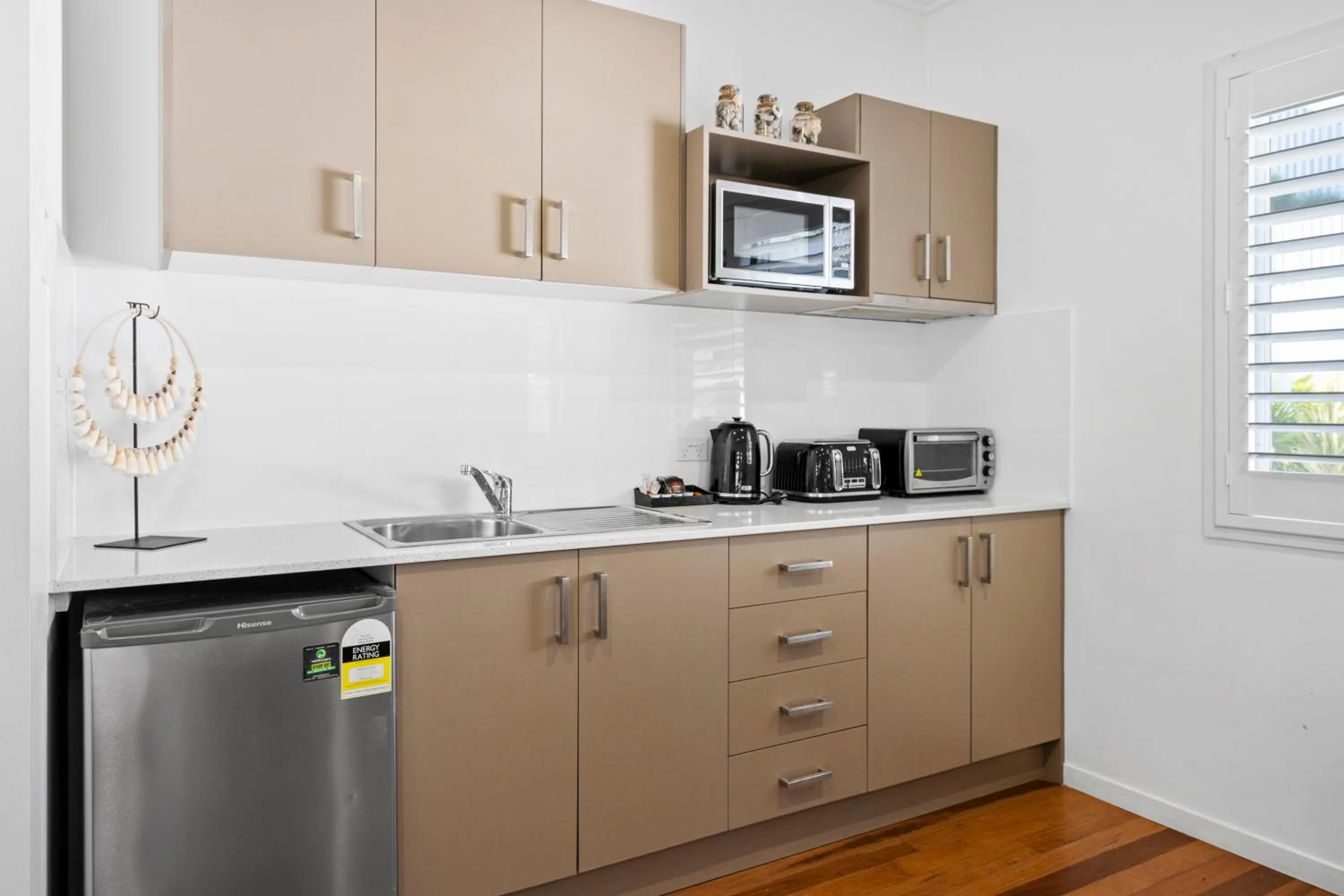 Kitchen or kitchenette in Azur Byron Bay