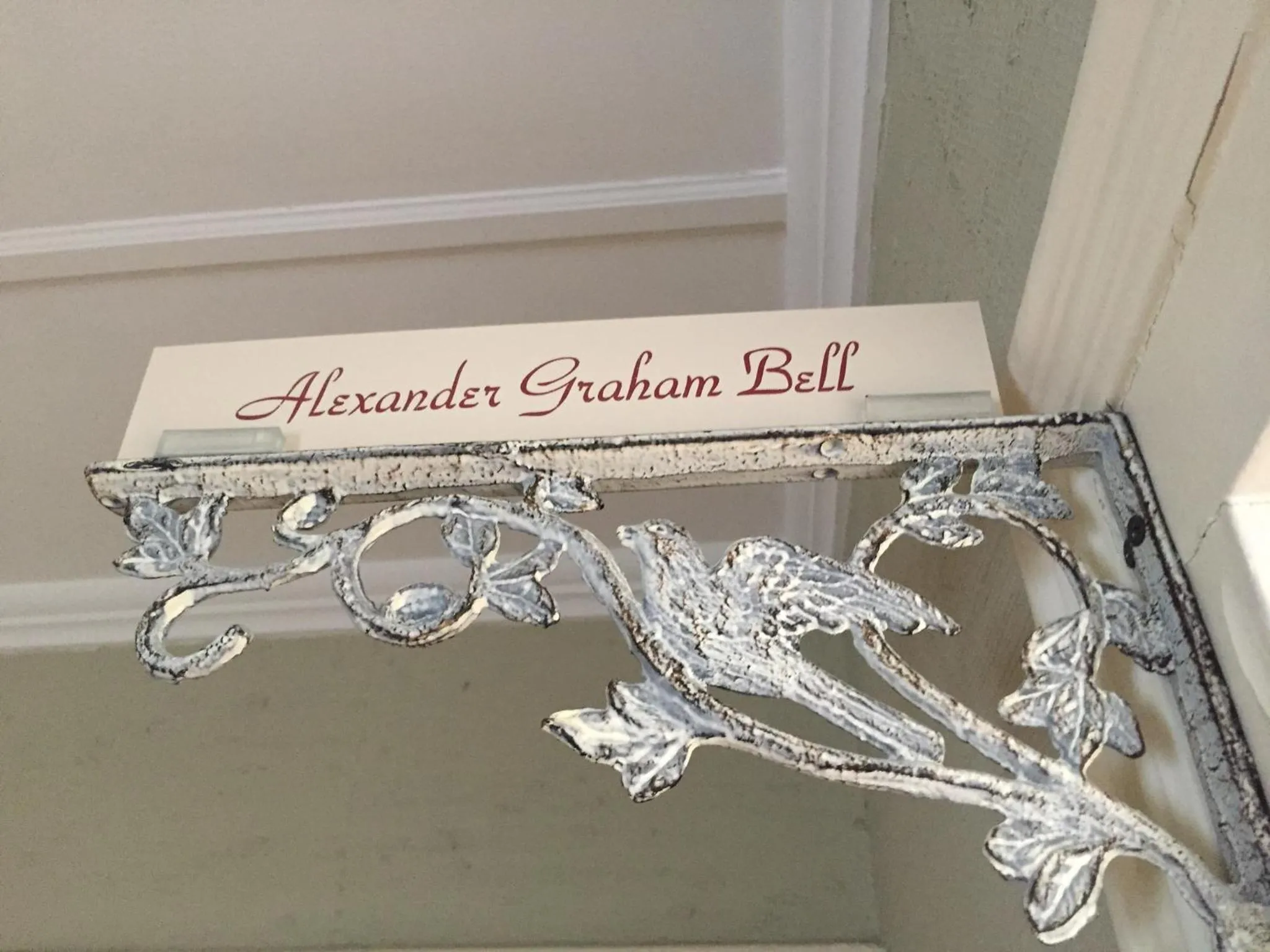 Property logo or sign in 18 Vine Inn & Carriage House