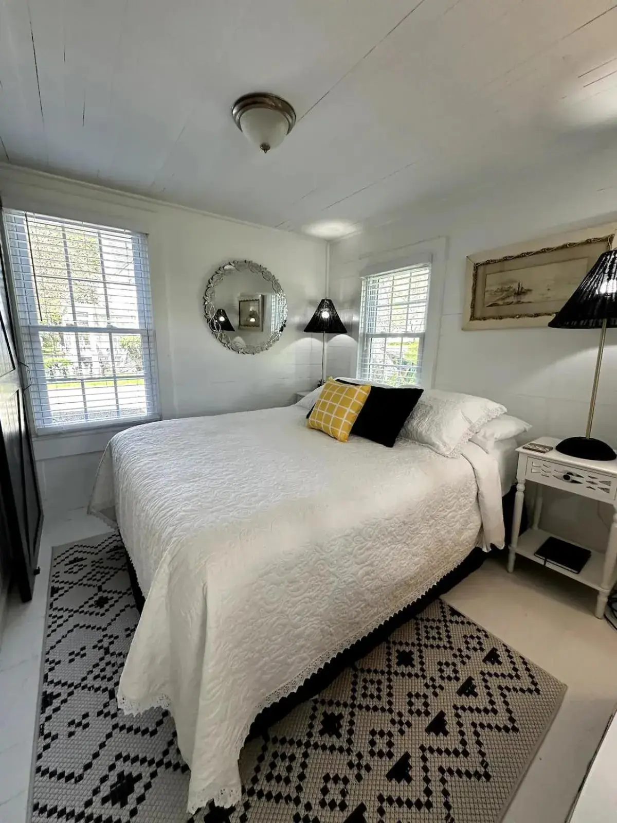 Deluxe Suite in 18 Vine Inn & Carriage House Deluxe Suite in 18 Vine Inn & Carriage House