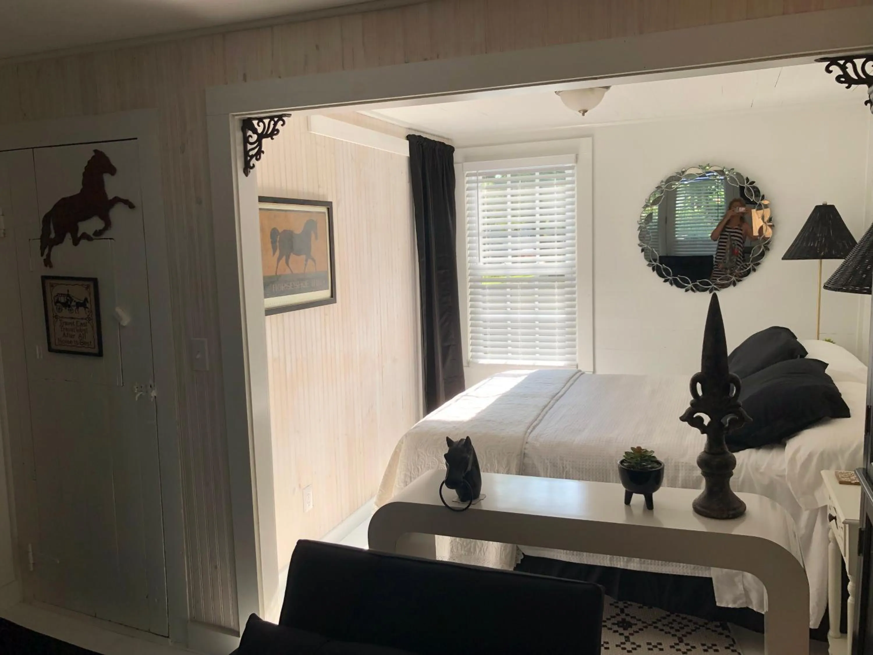 Bed in 18 Vine Inn & Carriage House