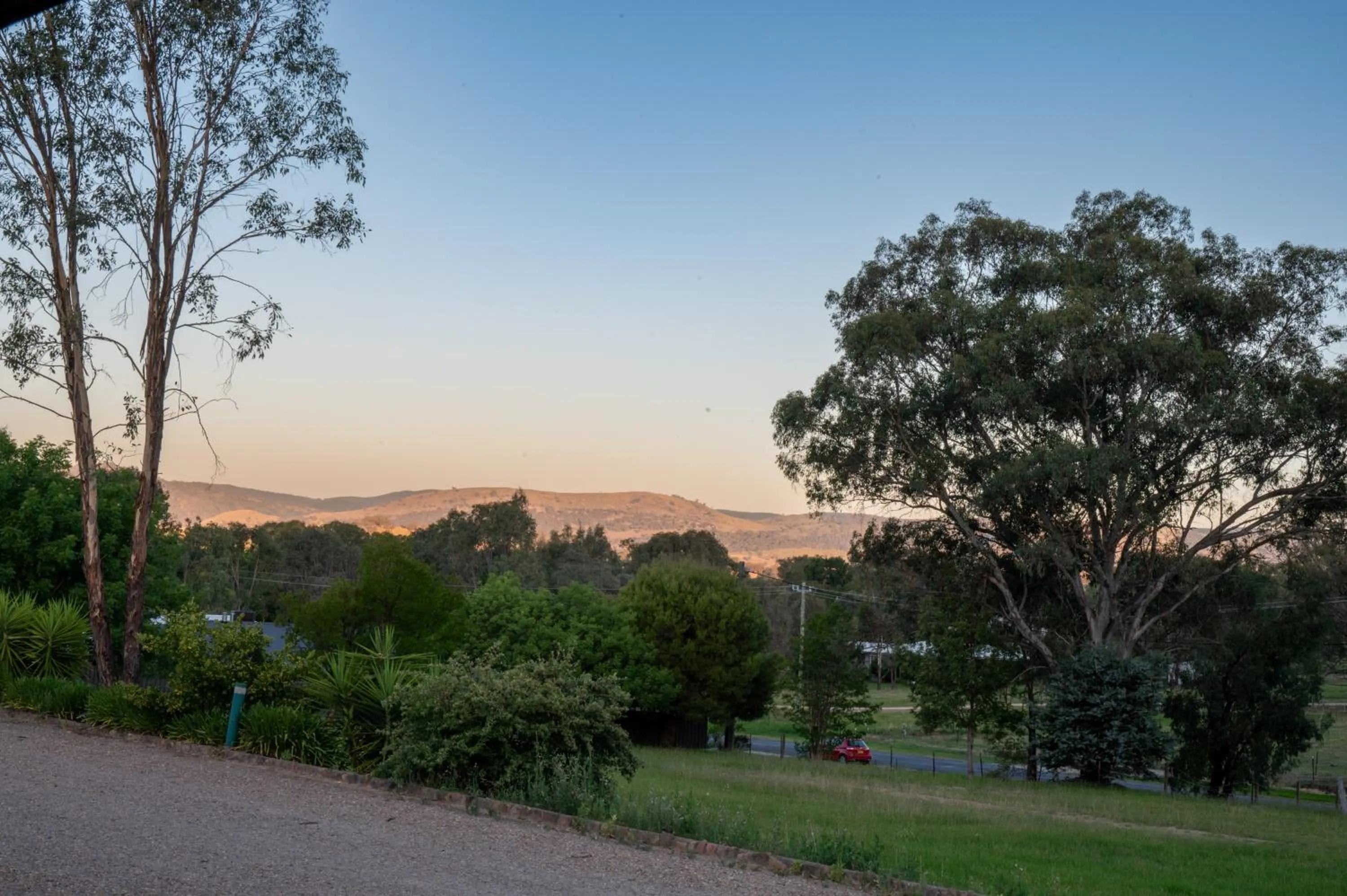 Mountain view in Tumut Valley Motel Pet Friendly
