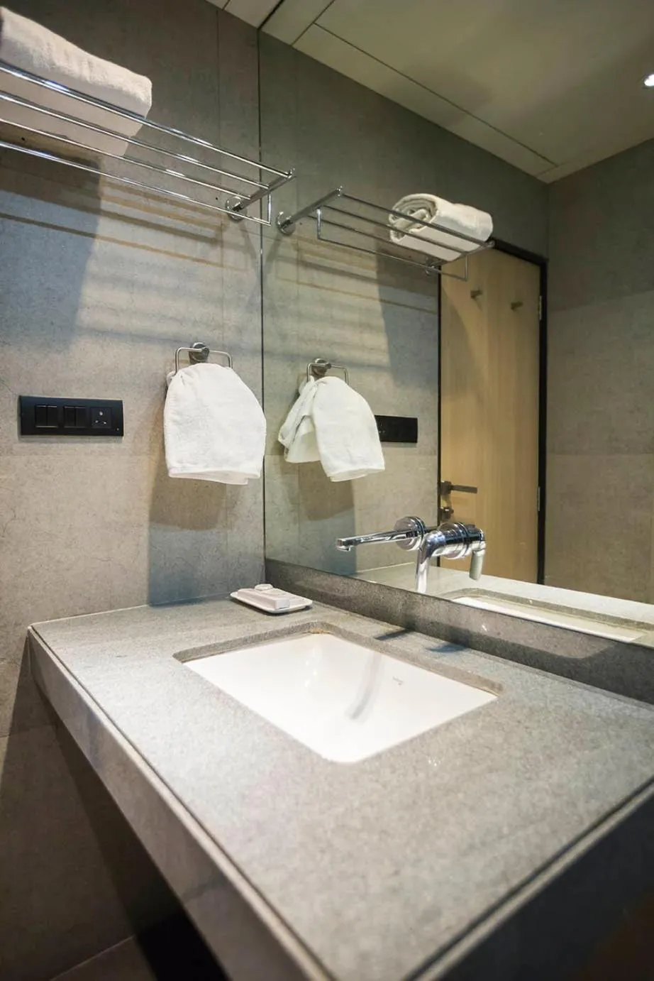 Bathroom in Hotel Oriental Aster - Mumbai International Airport