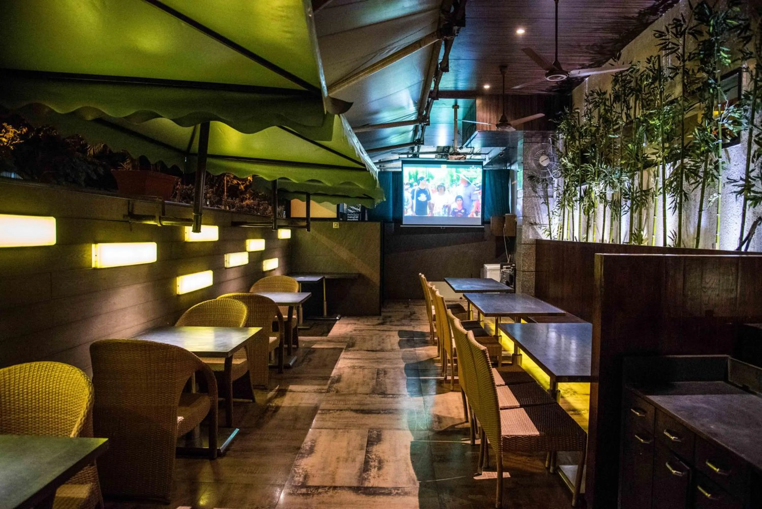 Food and drinks in Hotel Oriental Aster - Mumbai International Airport