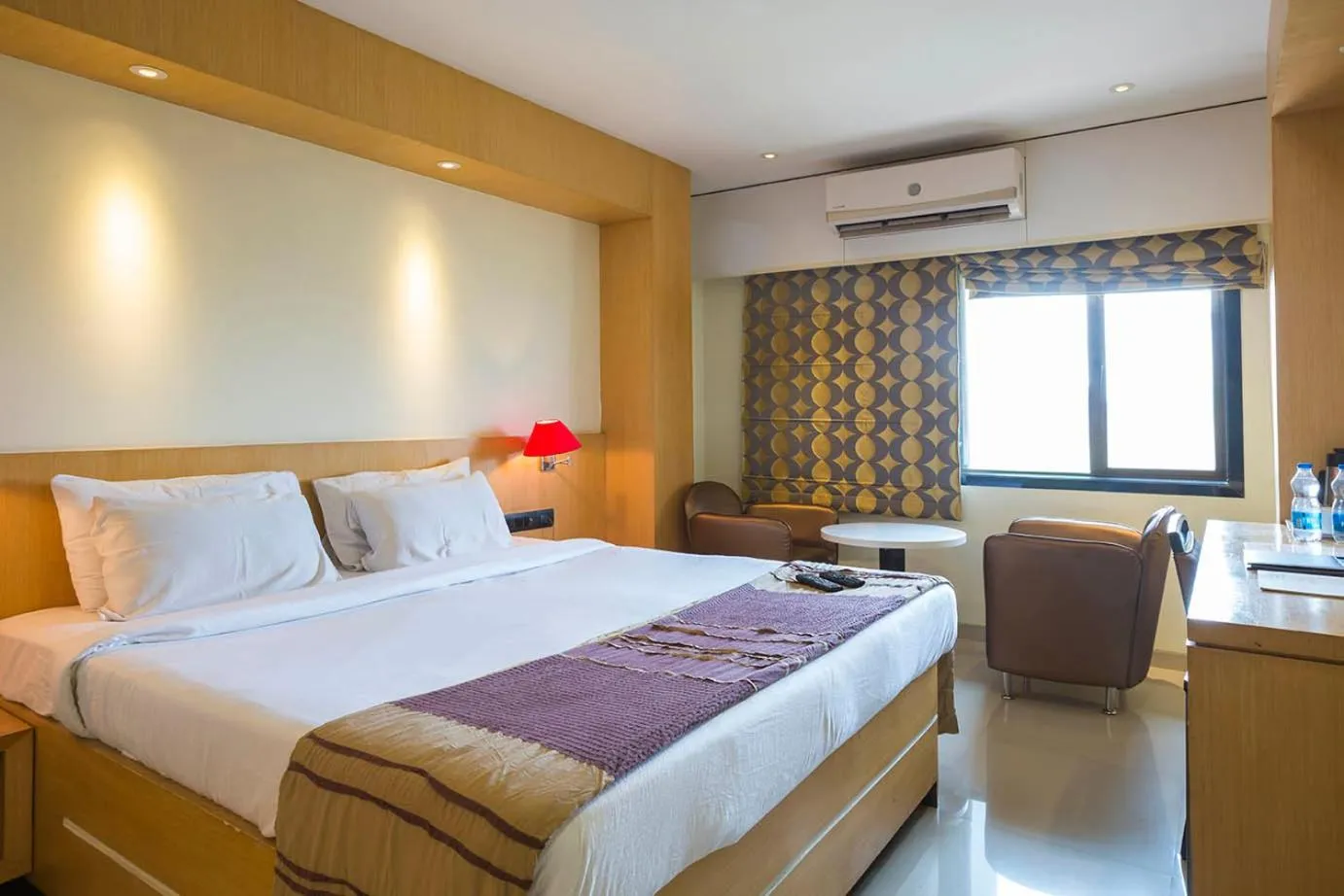 View (from property/room), Bed in Hotel Oriental Aster - Mumbai International Airport