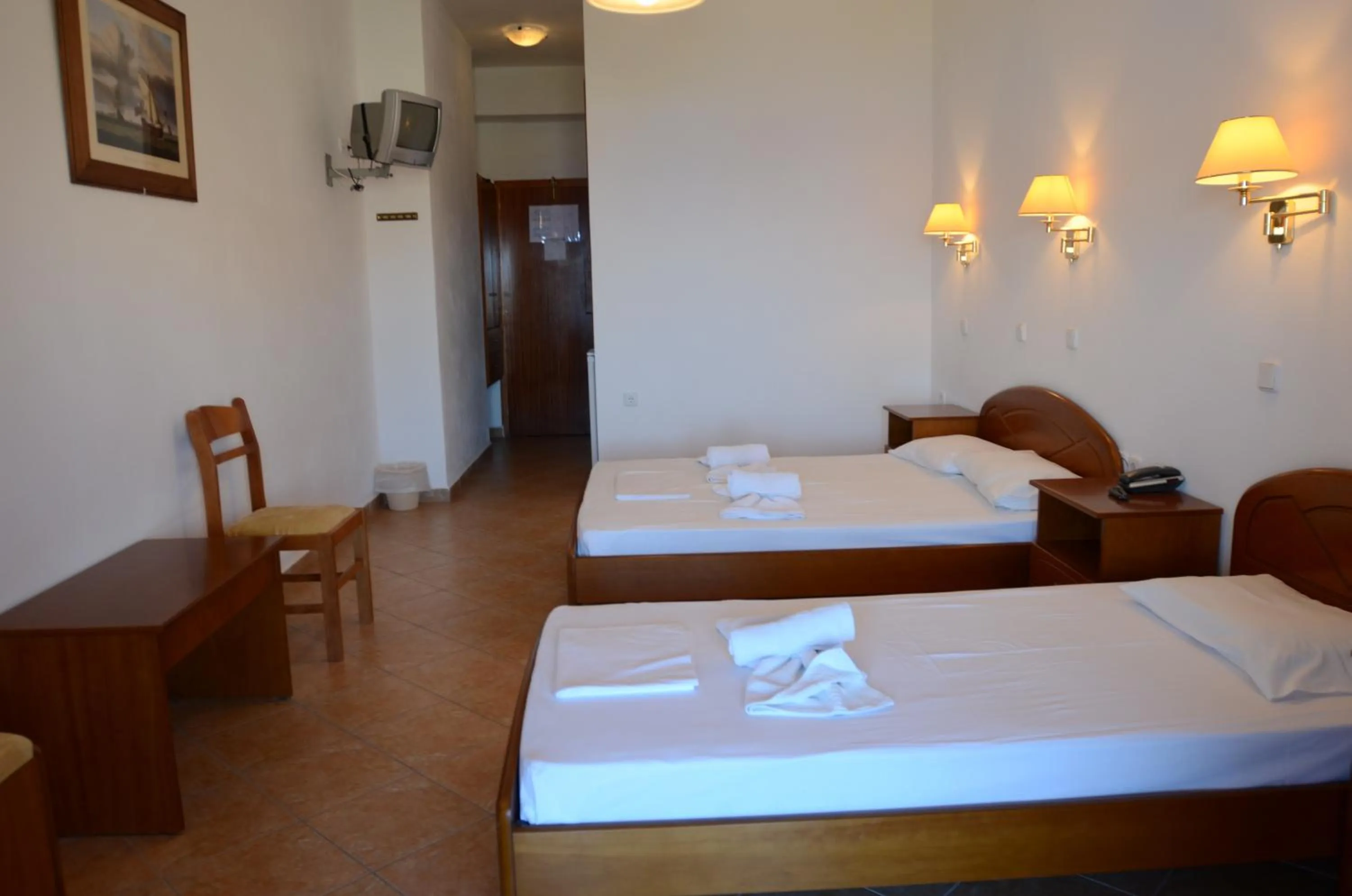 Photo of the whole room, Bed in Asteri Hotel