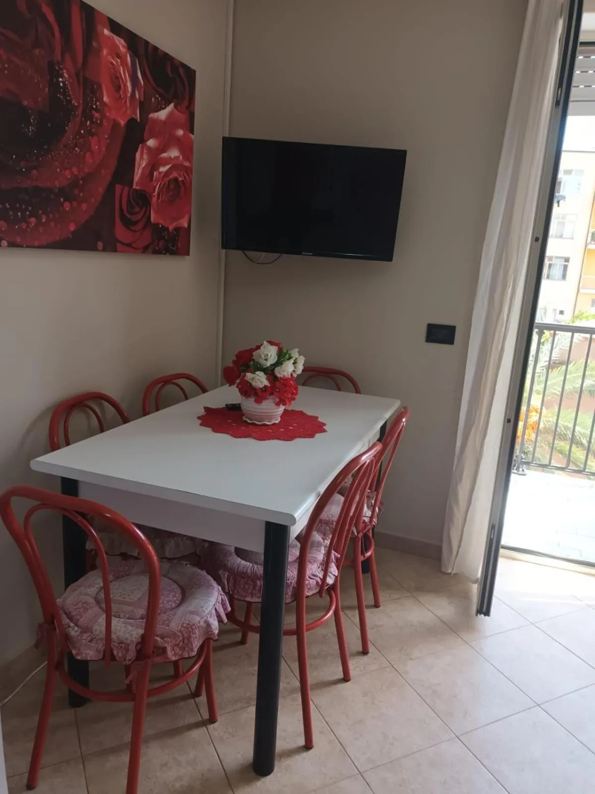 Dining area in B&B Vistamare