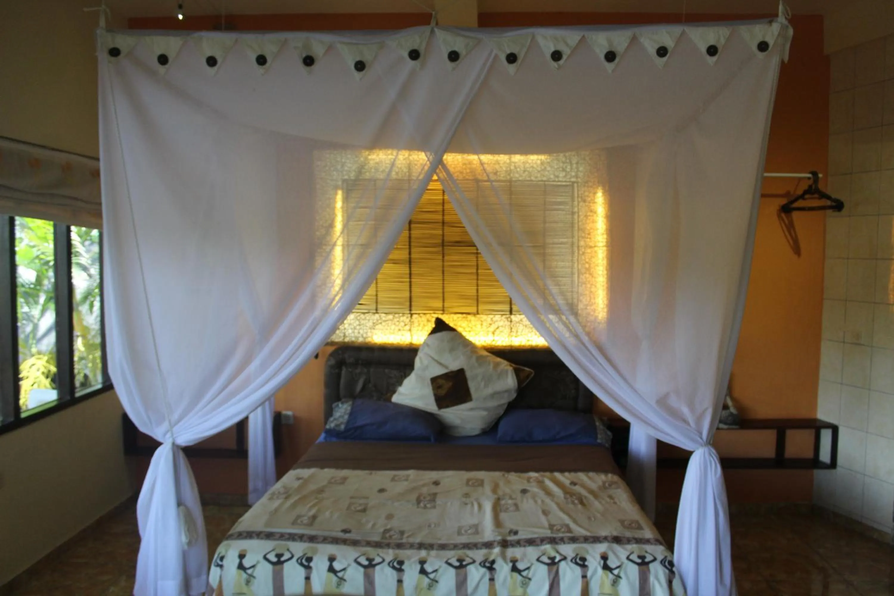Garden view, Bed in Villa Arjuna