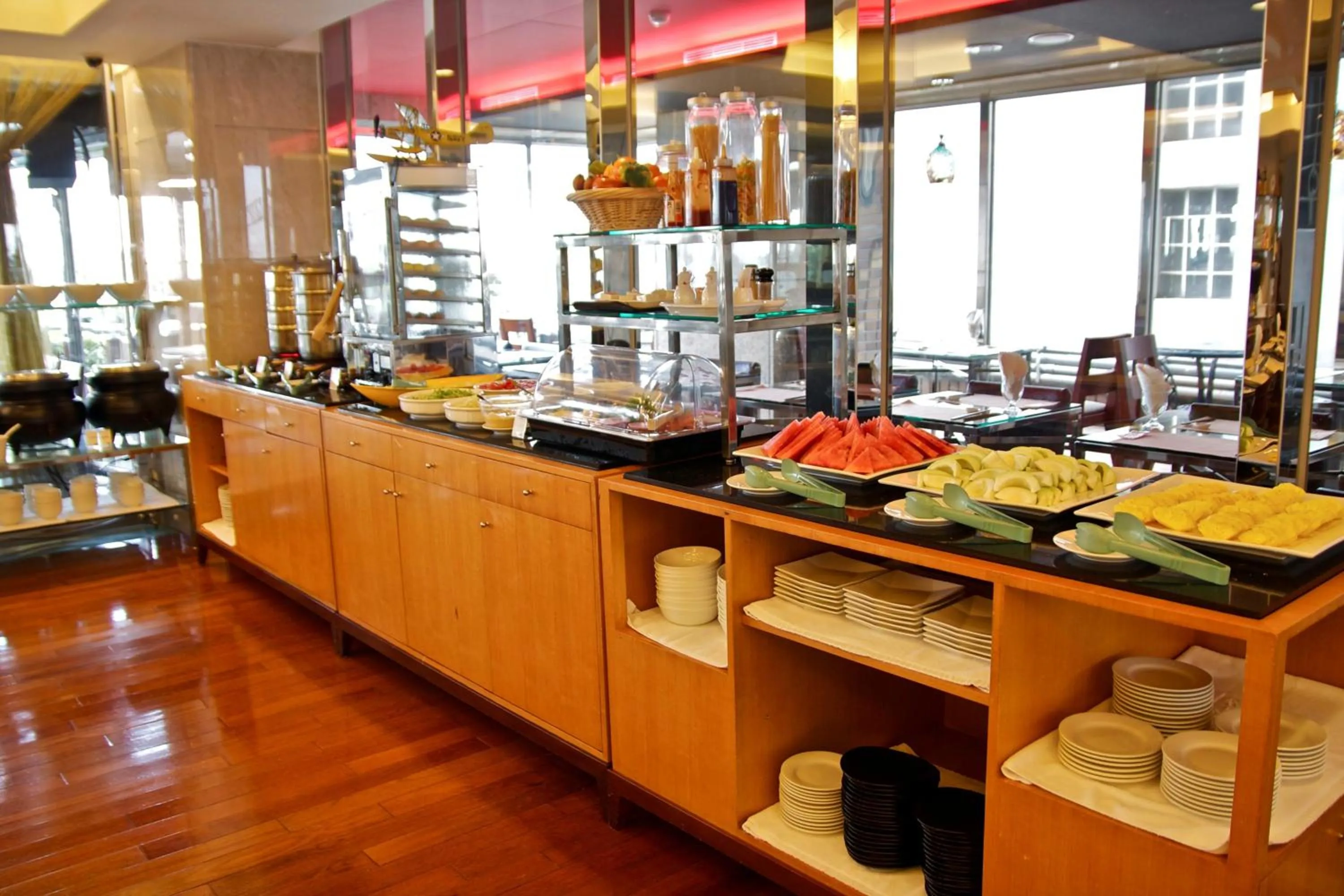 Restaurant/places to eat in Hotel Les Champs