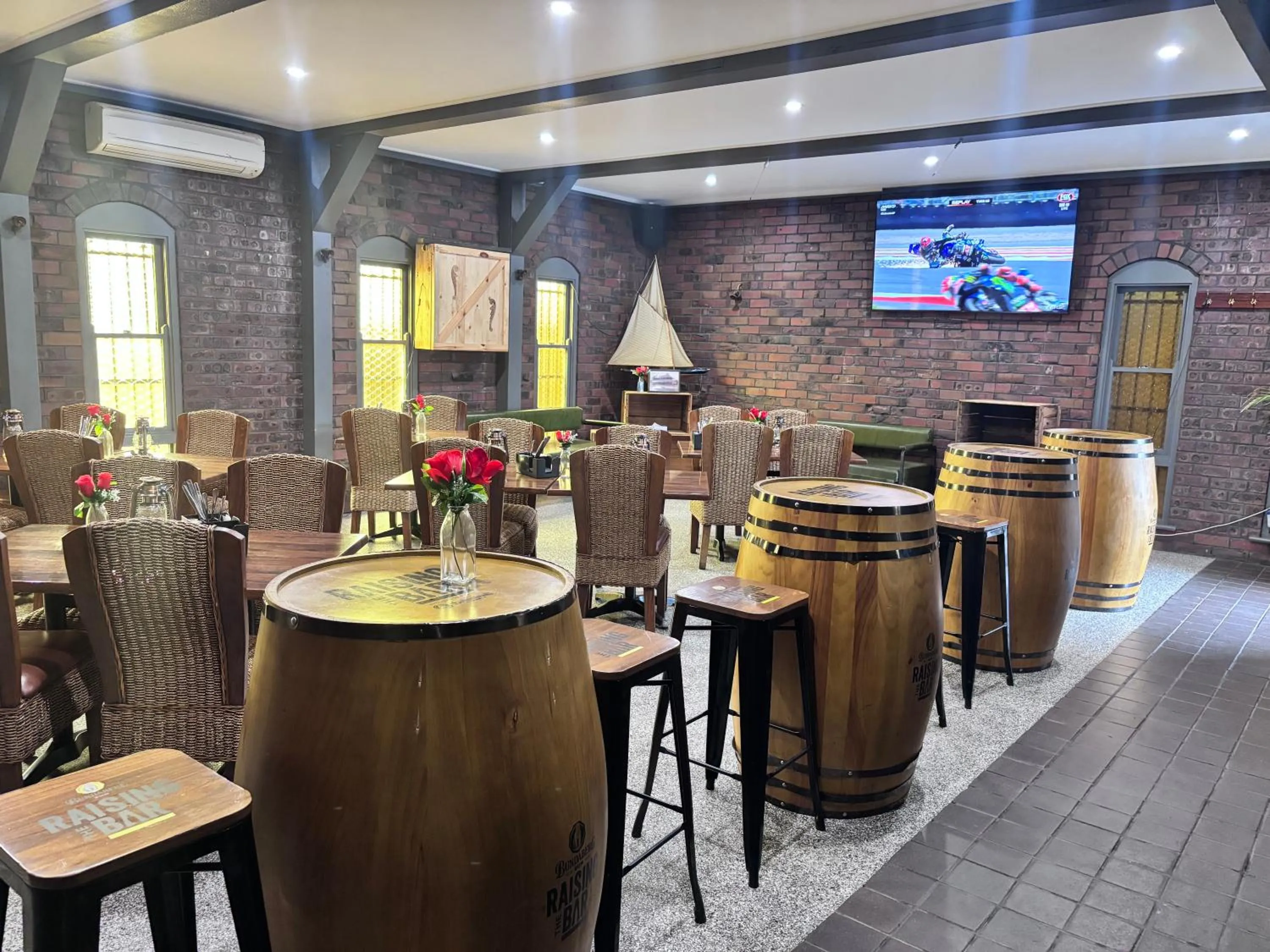 The Club Hotel Collie