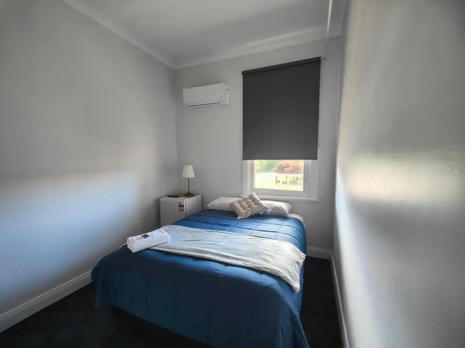 Queen Room in The Club Hotel Collie Queen Room in The Club Hotel Collie