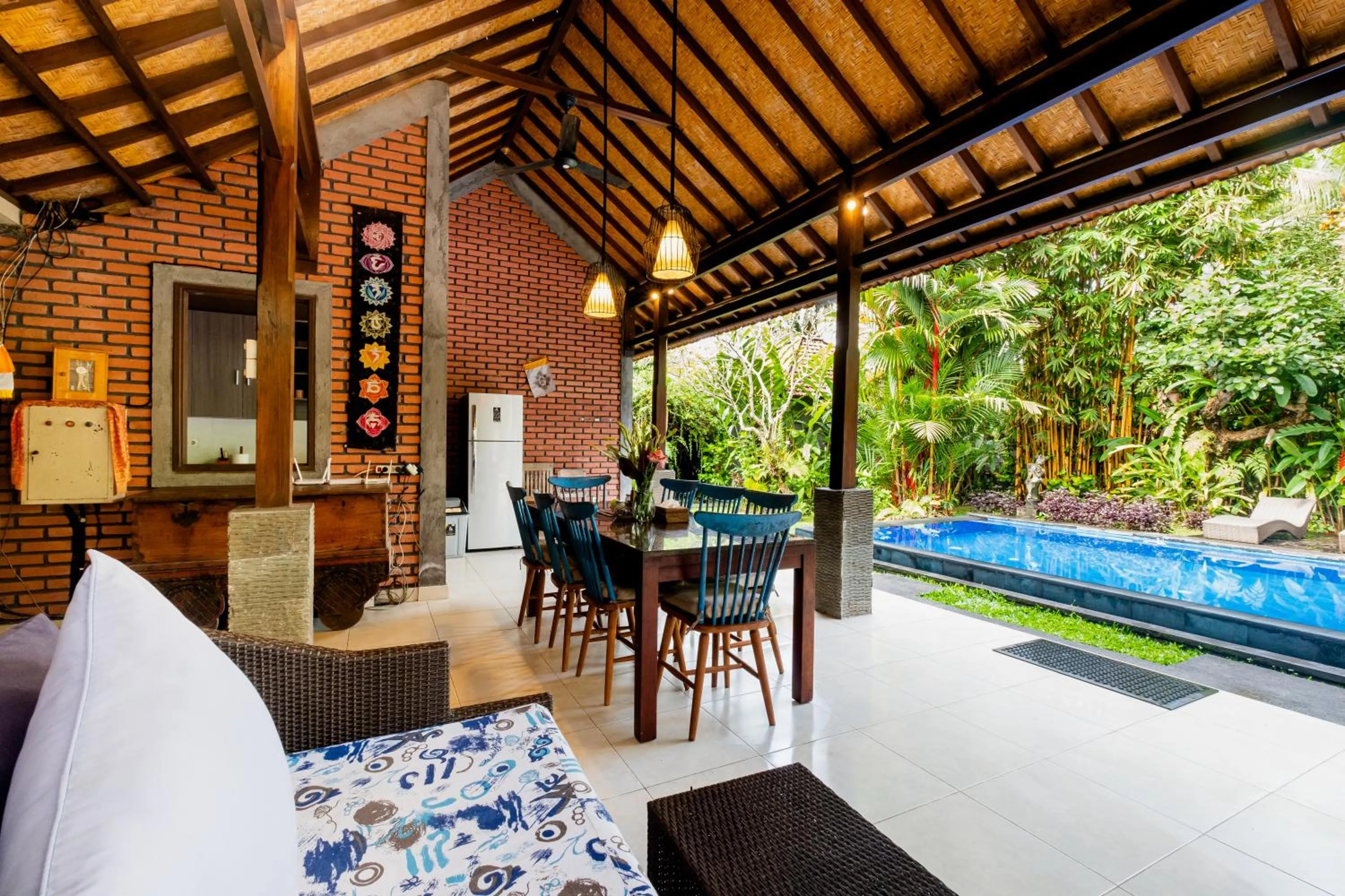 Dining area in Pukakoo Villas and Suite by Supala