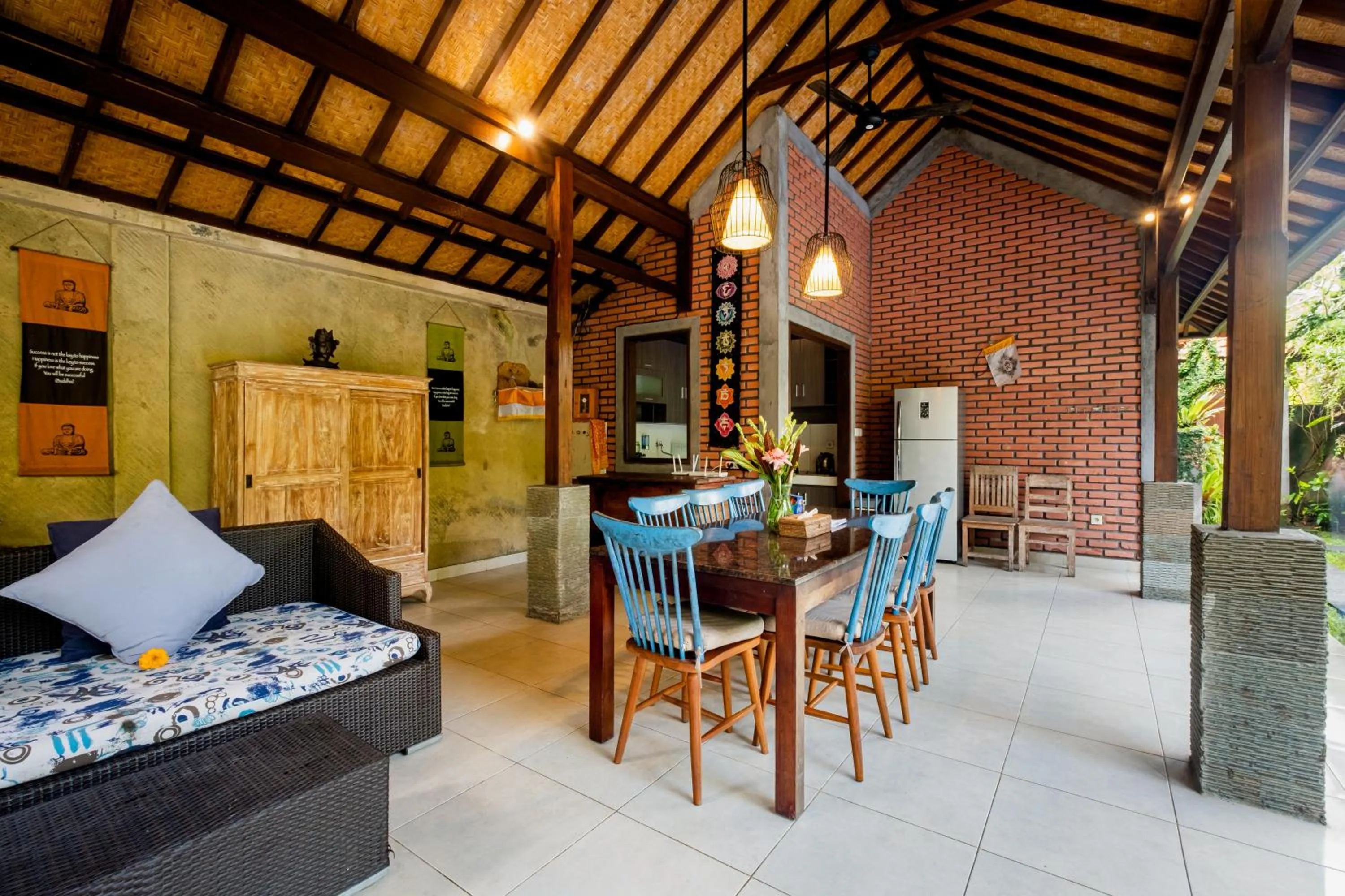 Seating area in Pukakoo Villas and Suite by Supala