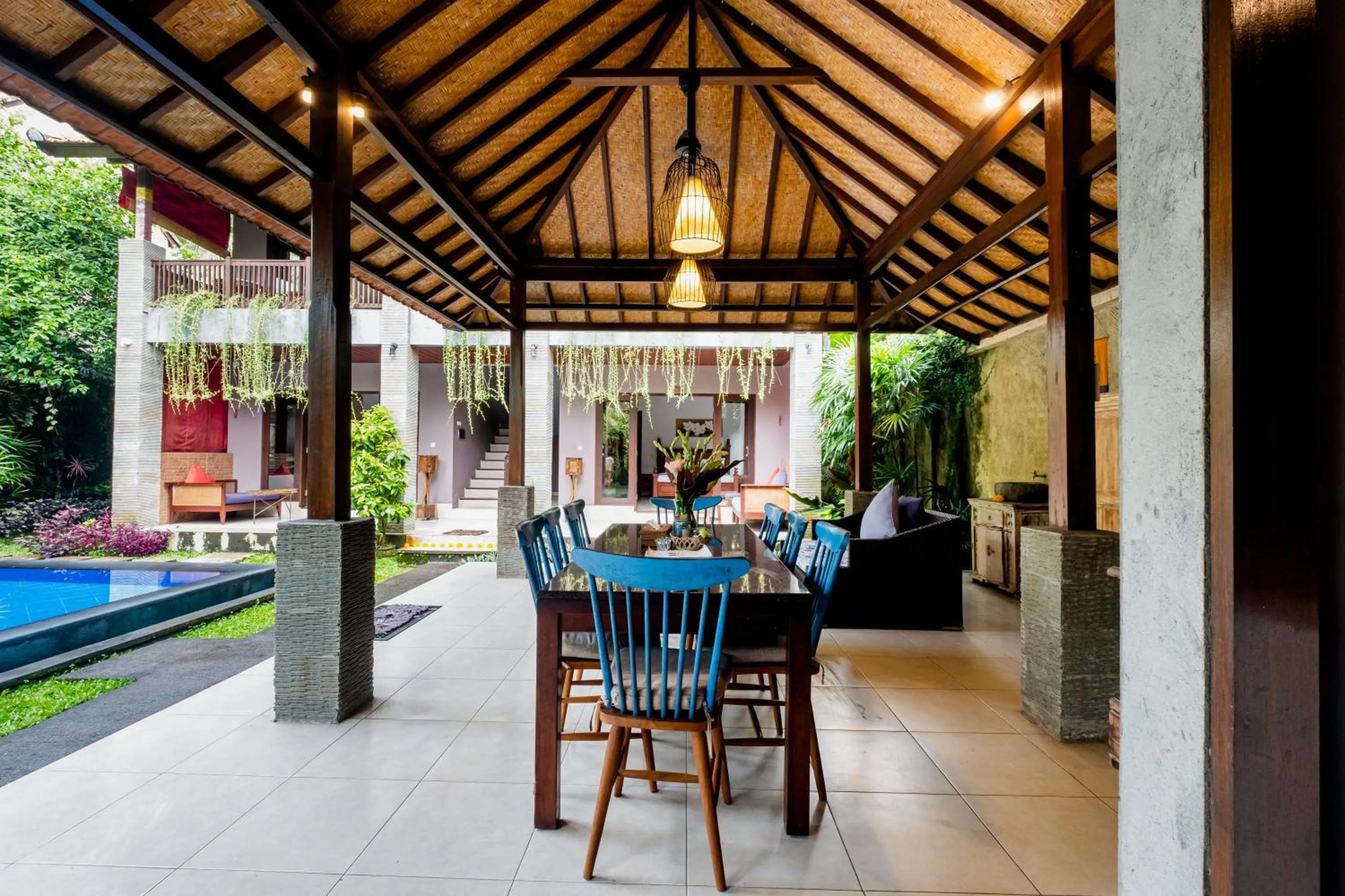Seating area in Pukakoo Villas and Suite by Supala