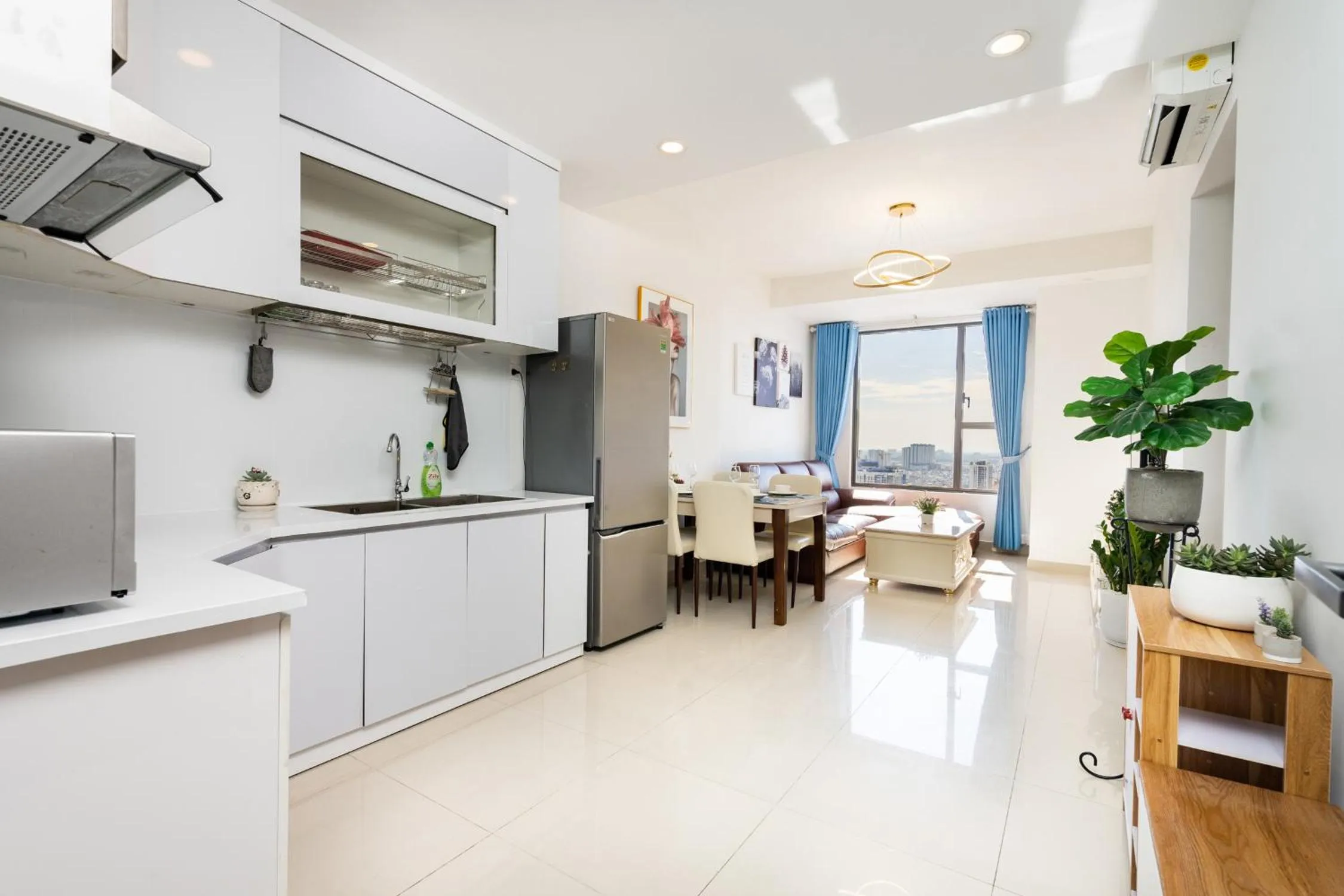 Infinity Pool Signature - Saigon Rivergate