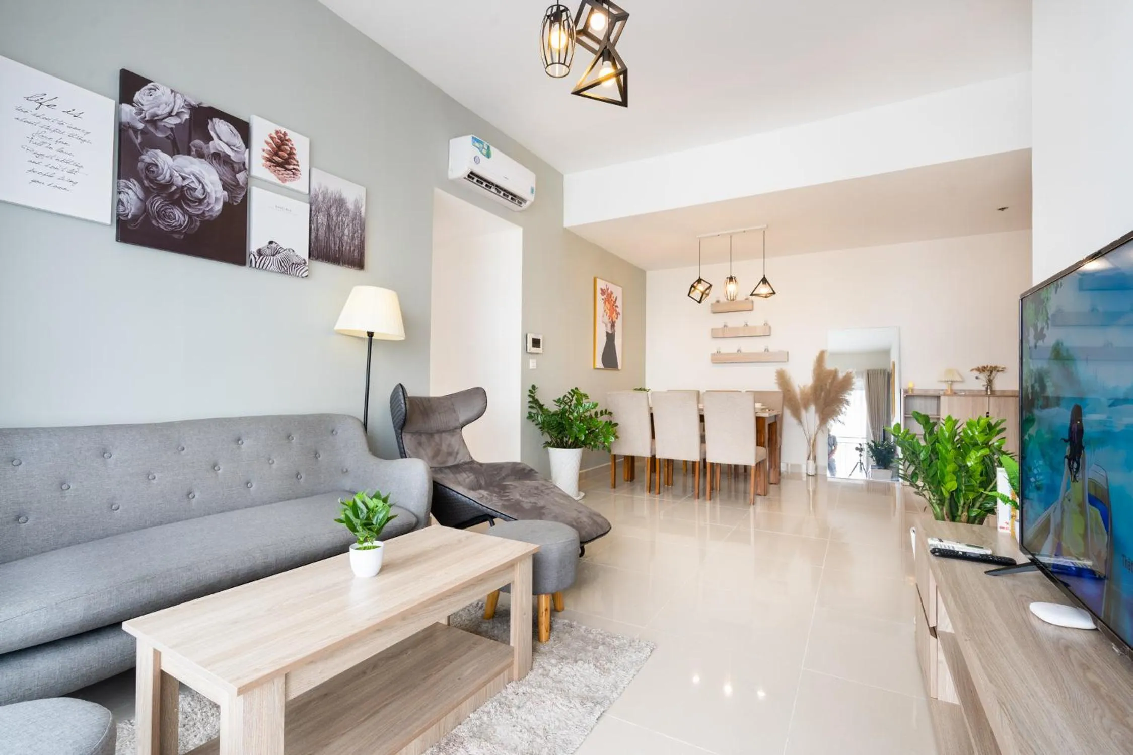 Infinity Pool Signature - Saigon Rivergate