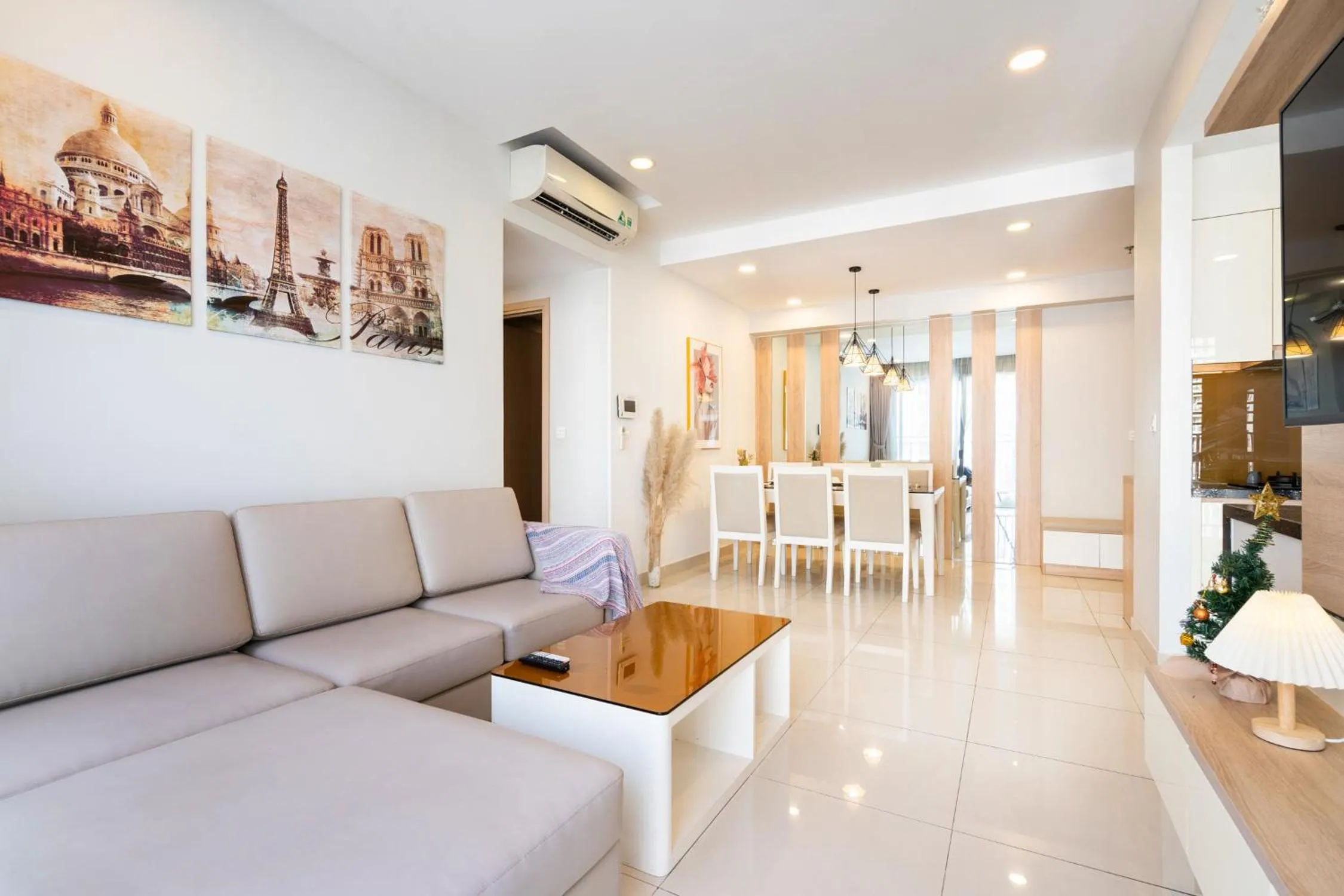 Infinity Pool Signature - Saigon Rivergate