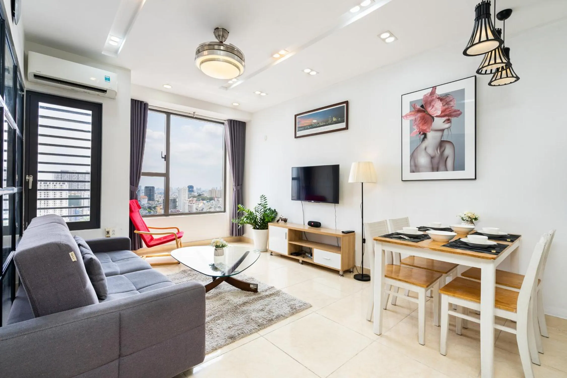 Infinity Pool Signature - Saigon Rivergate