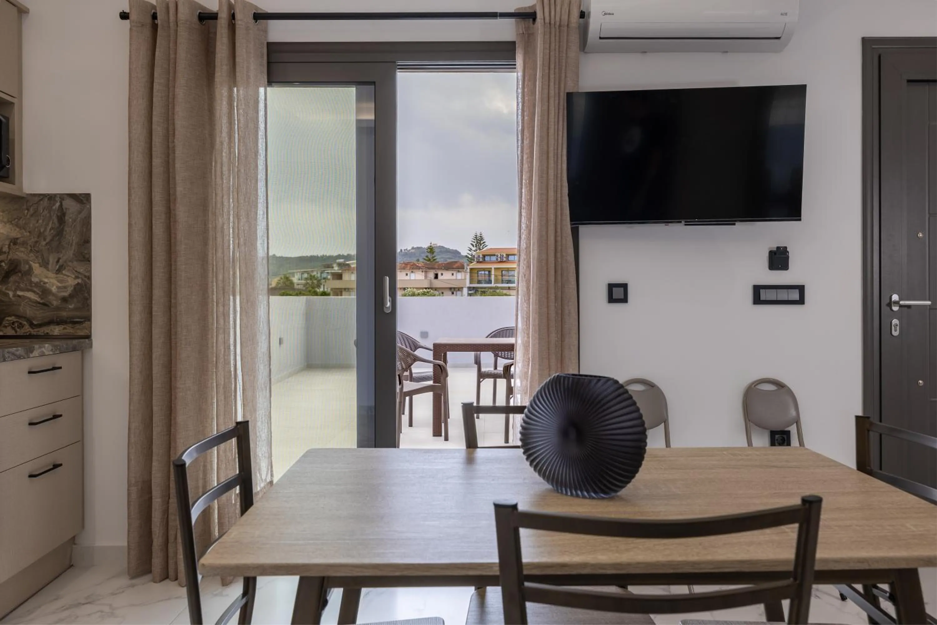 Valianos Studios - Apartments