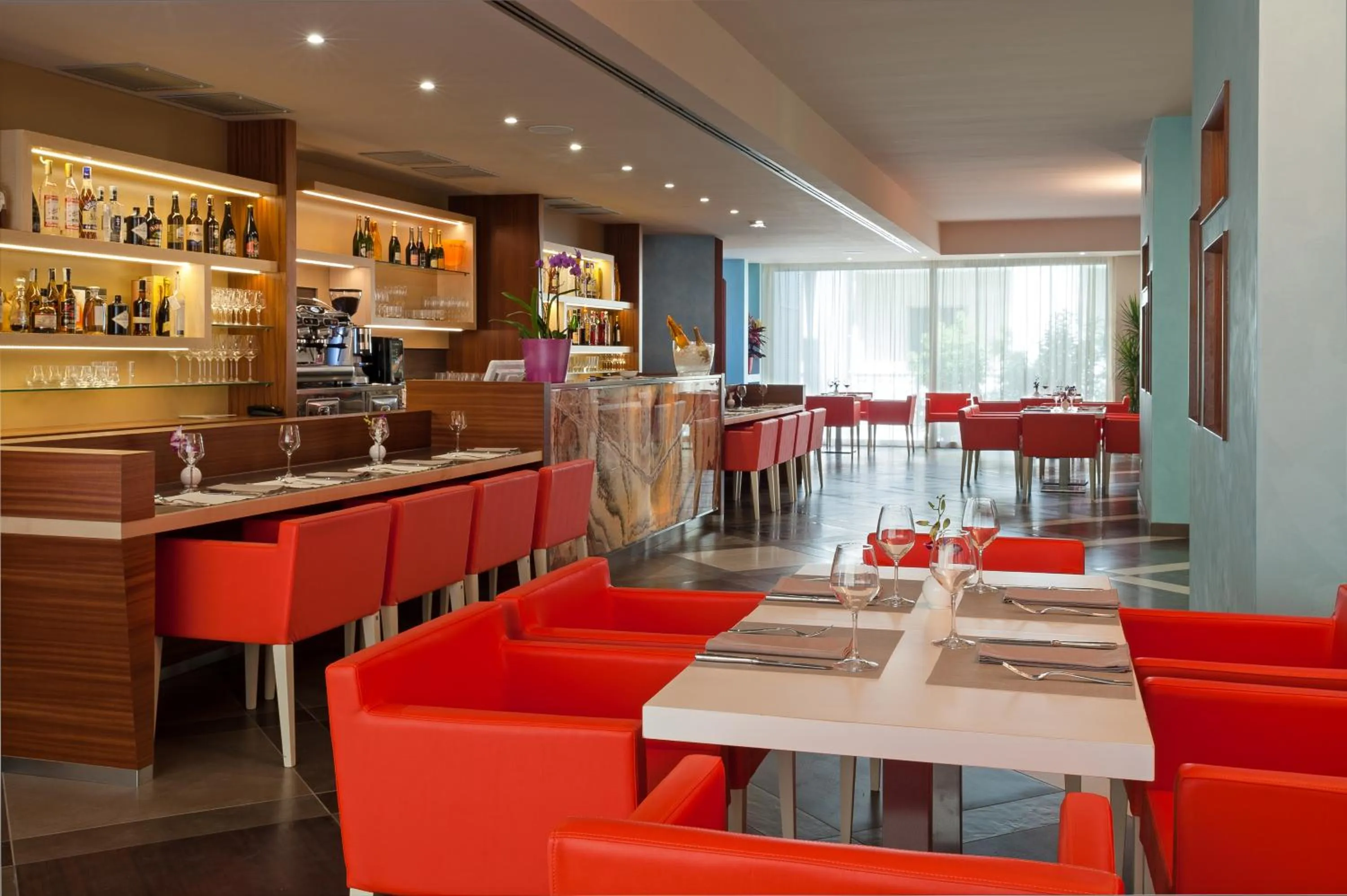 Lounge or bar in Le Dune Suite Hotel