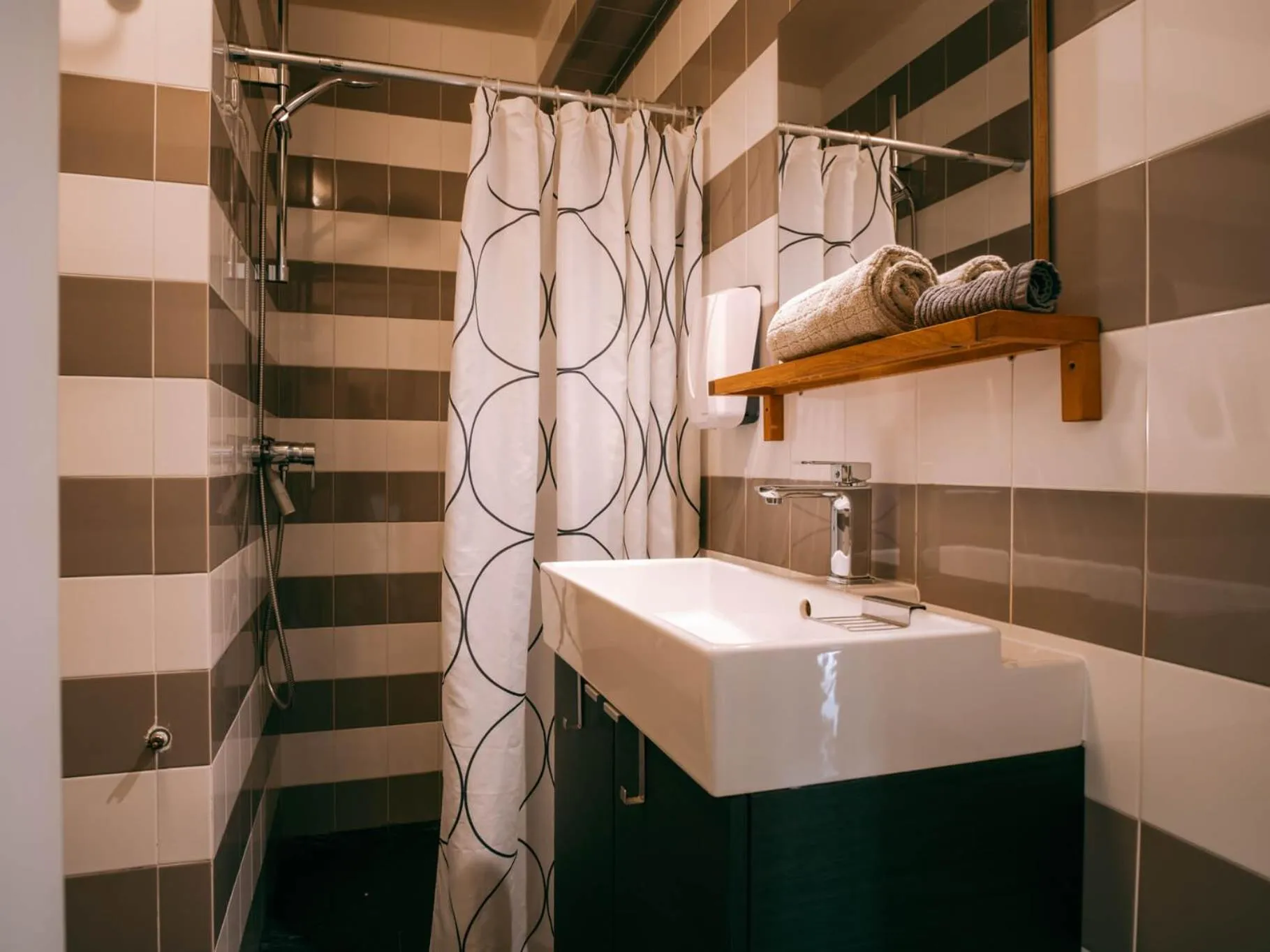 Shower in Quinta Japonesa