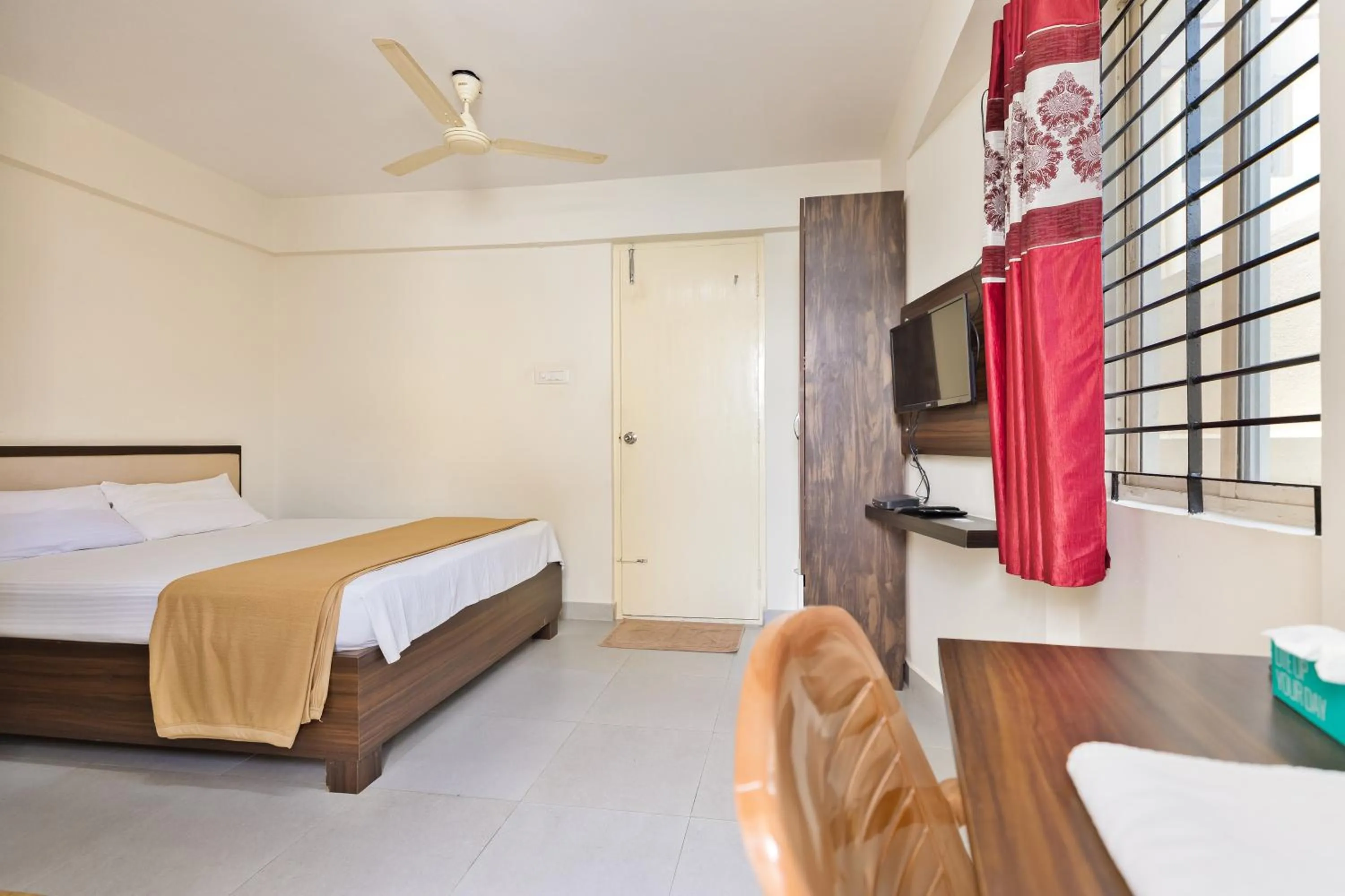 Photo of the whole room, Bed in Stayhome Classic