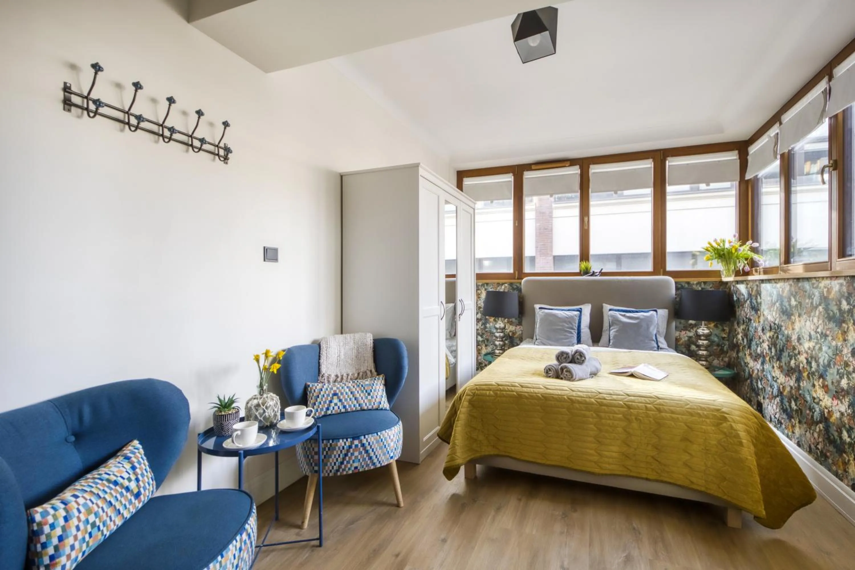 Coffee/tea facilities, Bed in Aparthotel Pawia Deluxe- 10 min to center