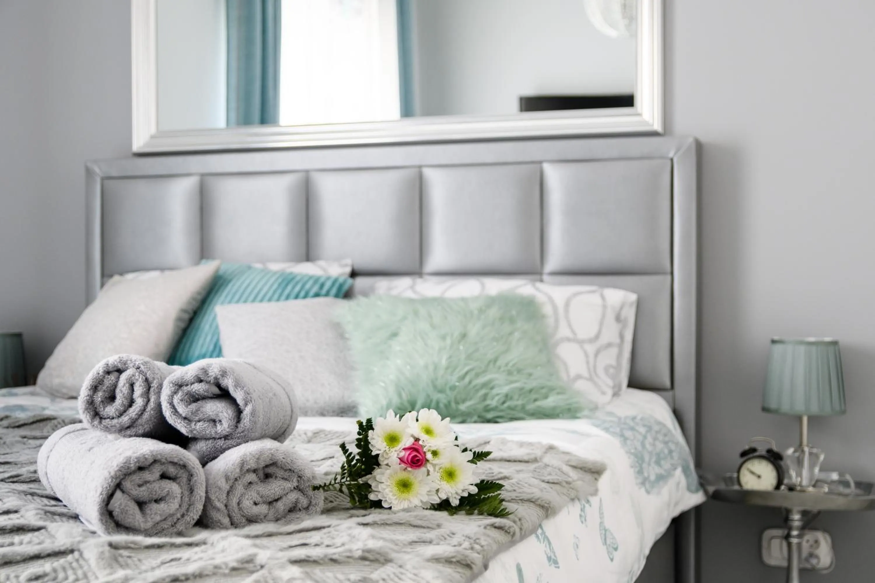 View (from property/room), Bed in Aparthotel Pawia Deluxe- 10 min to center