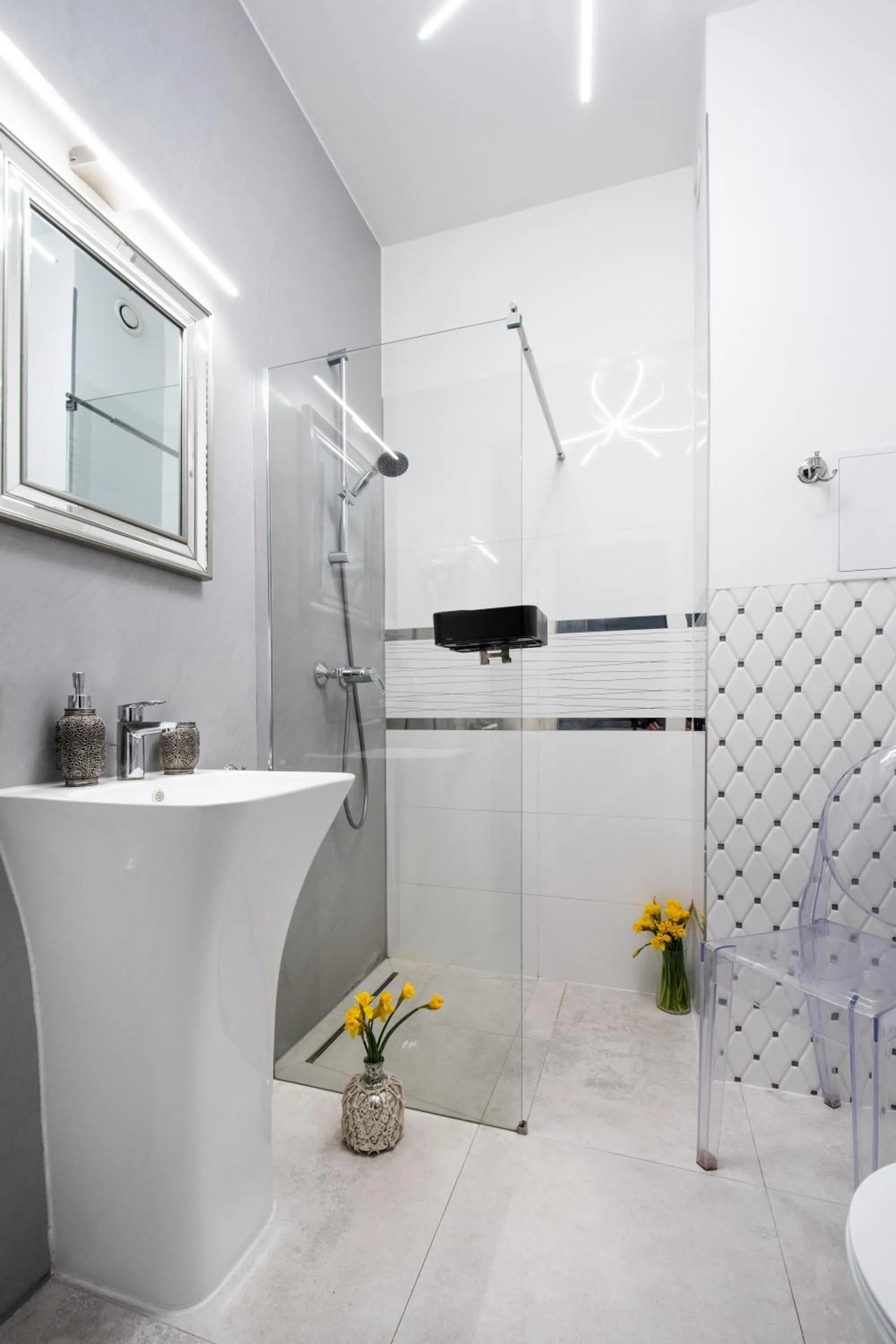 Bathroom in Aparthotel Pawia Deluxe- 10 min to center