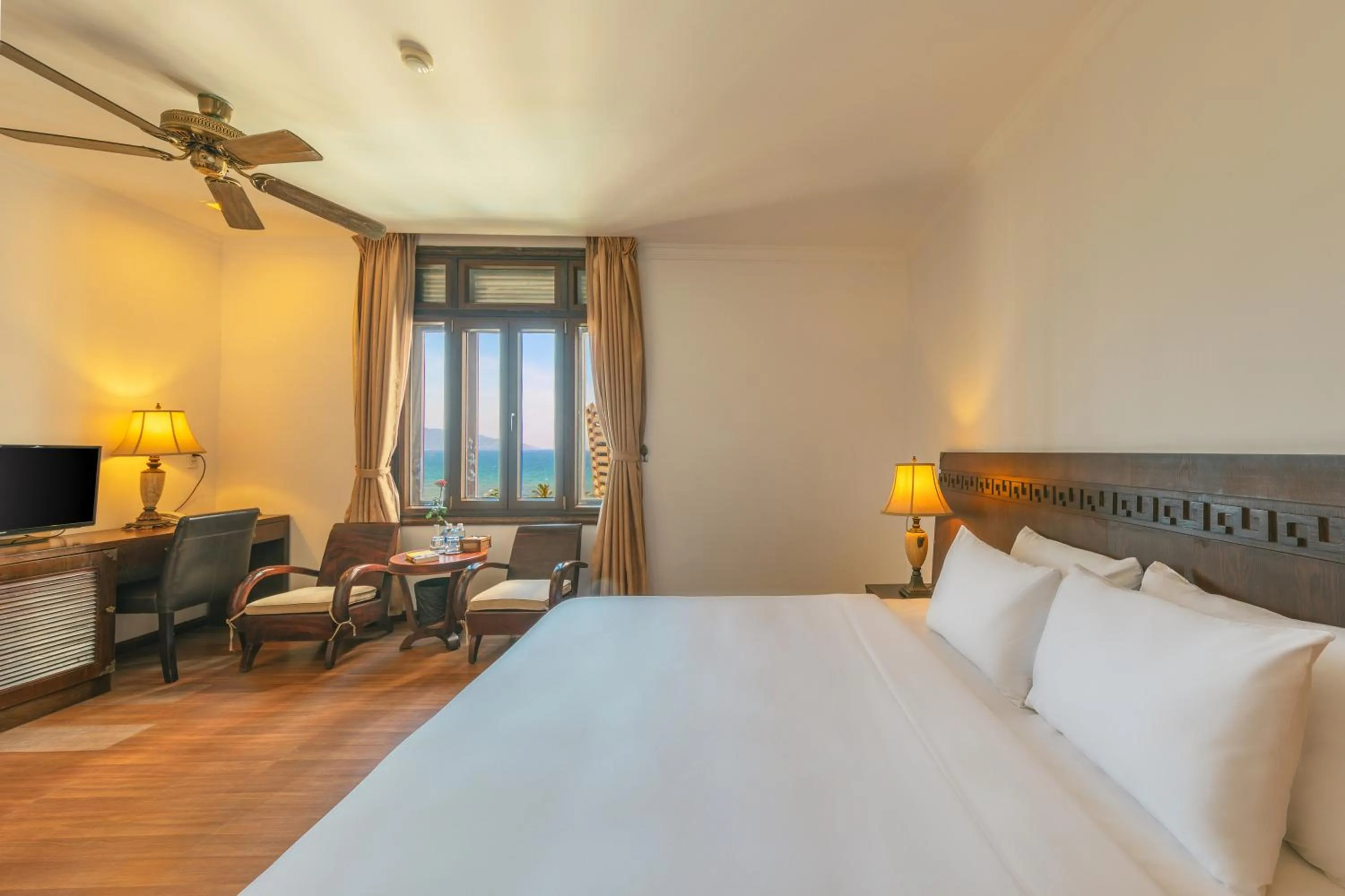 Photo of the whole room, Bed in Chu Hotel