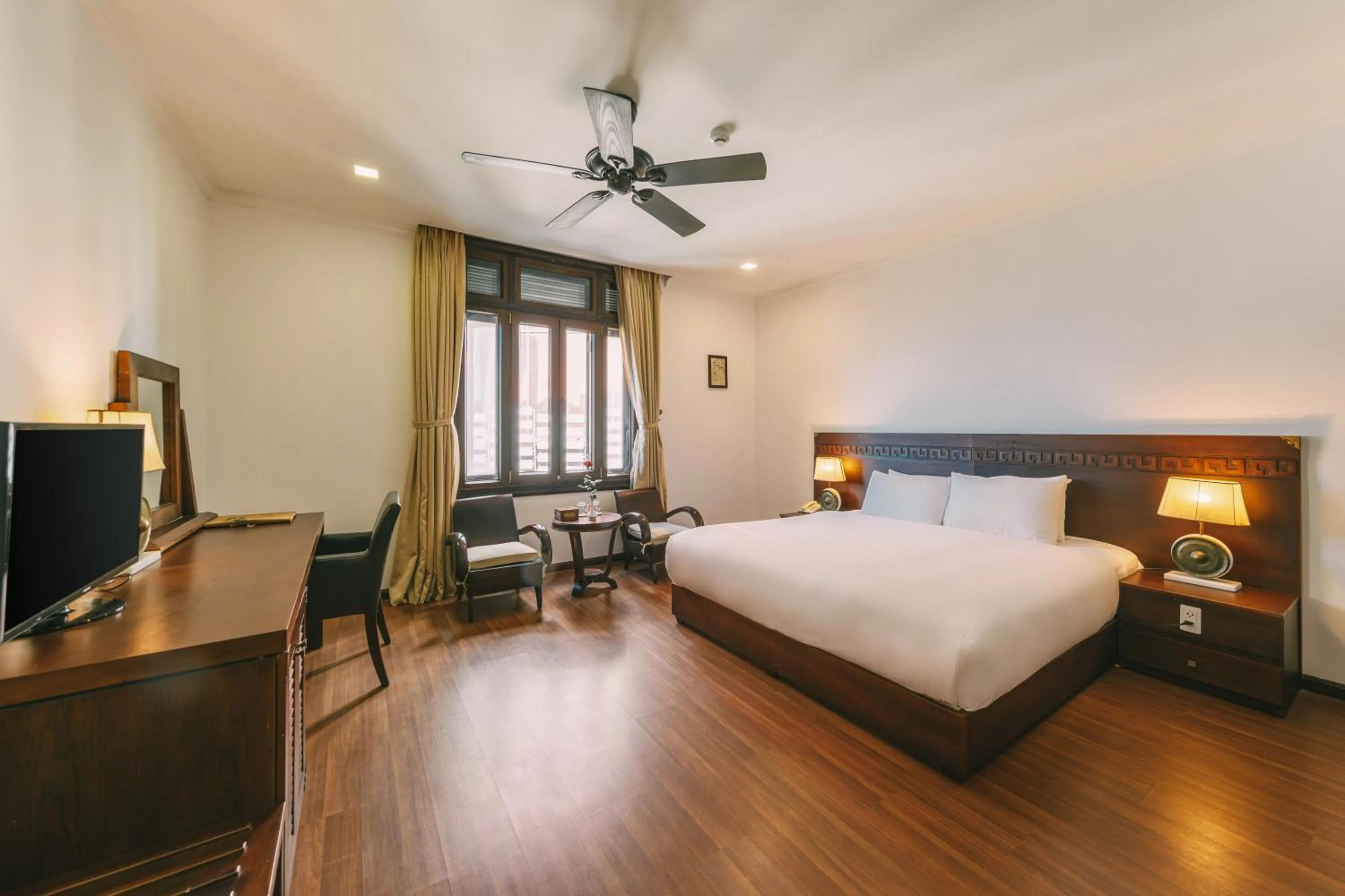 Photo of the whole room, Bed in Chu Hotel