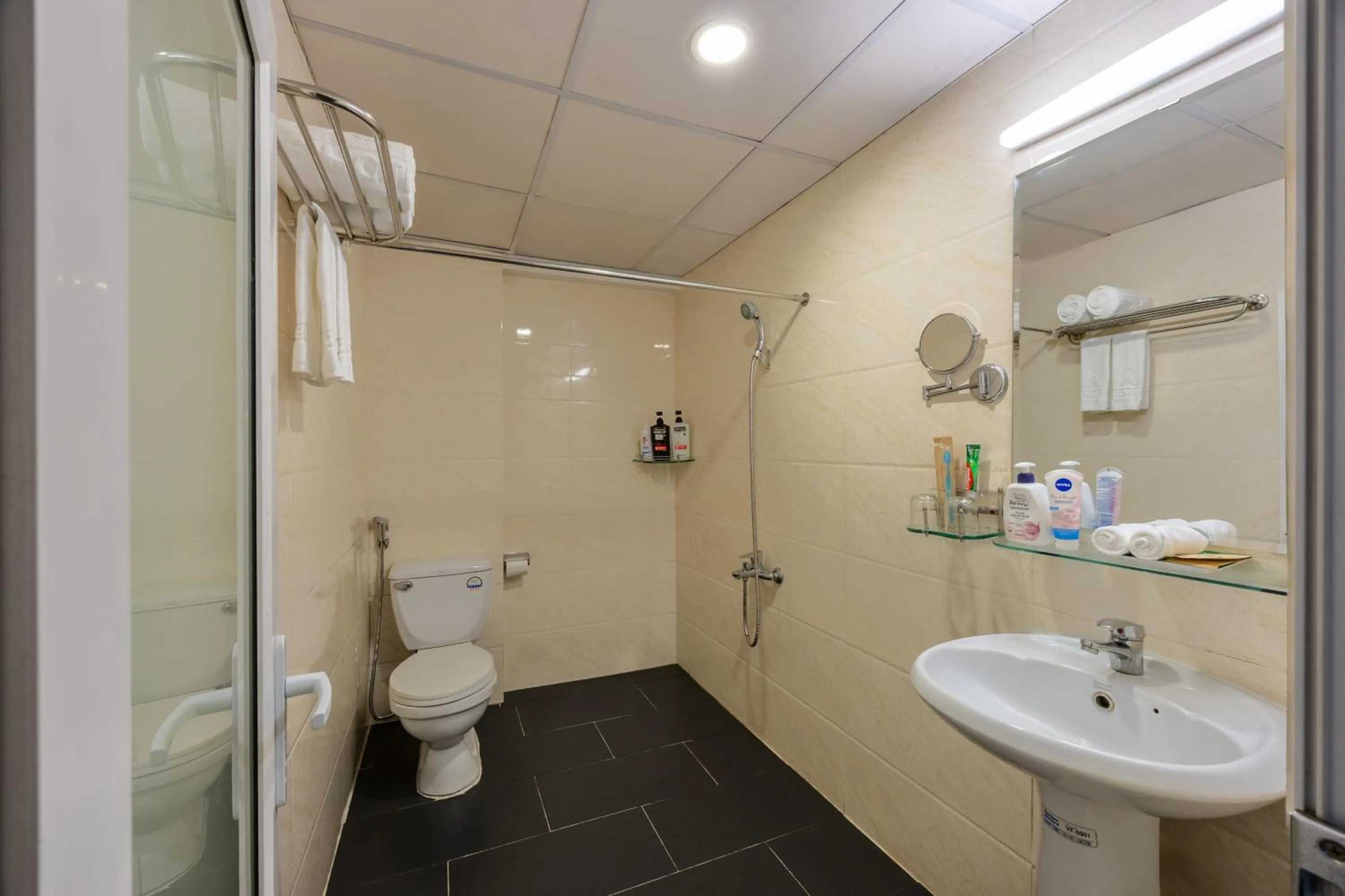 Shower in A25 Hotel - 307 Lý Tự Trọng